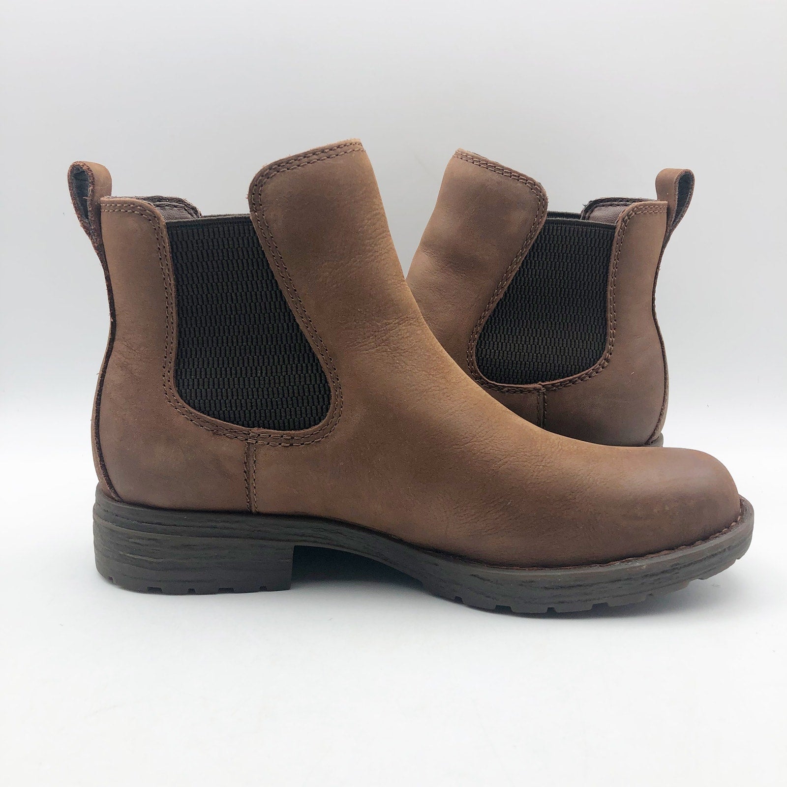 Born Women's Cove Chelsea Boots Size 7M Brown Suede Waterproof Ankle Bootie NIB