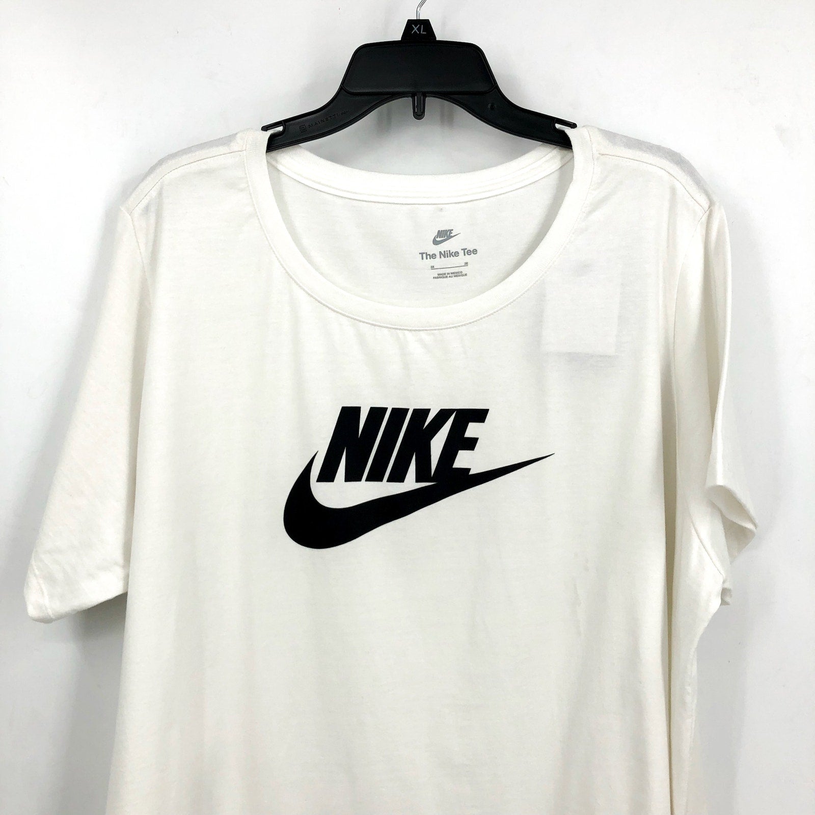 NIKE Women's Club Essentials Logo T-shirt 2X White Short Sleeve NWT