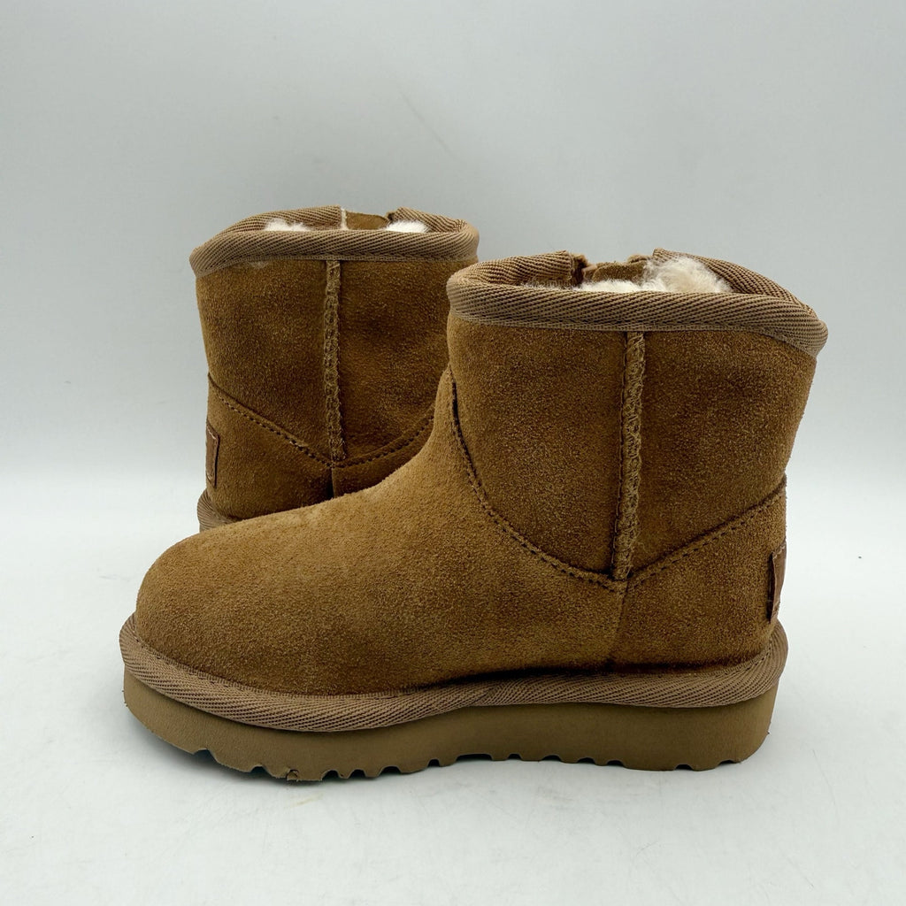 UGG Little Kids Adri Classic Mini Boots Size 8 EU 25 Brown Chestnut Suede NIB