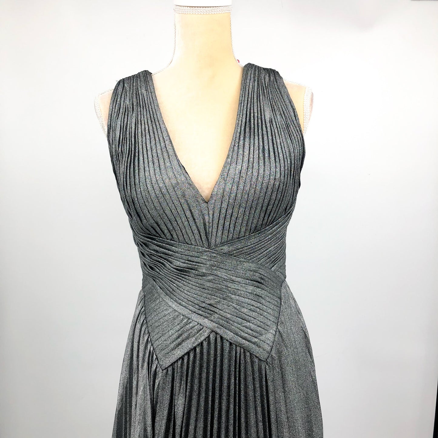 ZAC POSEN Women's Pleated Metallic Chiffon Gown Size 6 Silver Sleeveless NWT