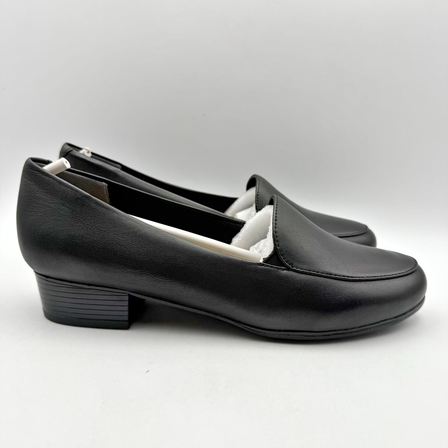 Trotters Womens Monarch Loafers US 9.5 M Black Leather Heel Comfort NIB