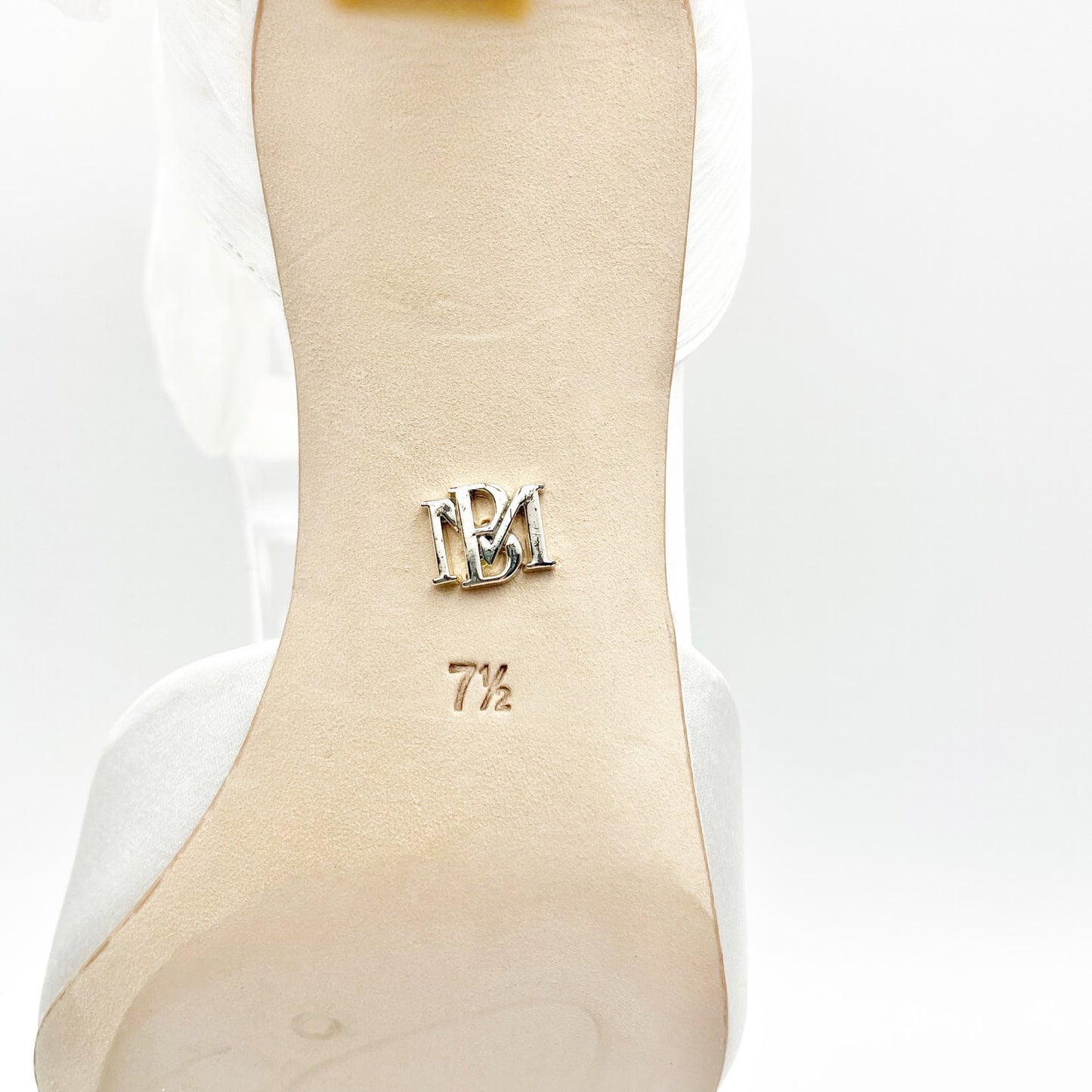 Badgley Mischka Womens Blaze Satin Bow Stiletto Heels US 7.5 M EU 38 White NWOB