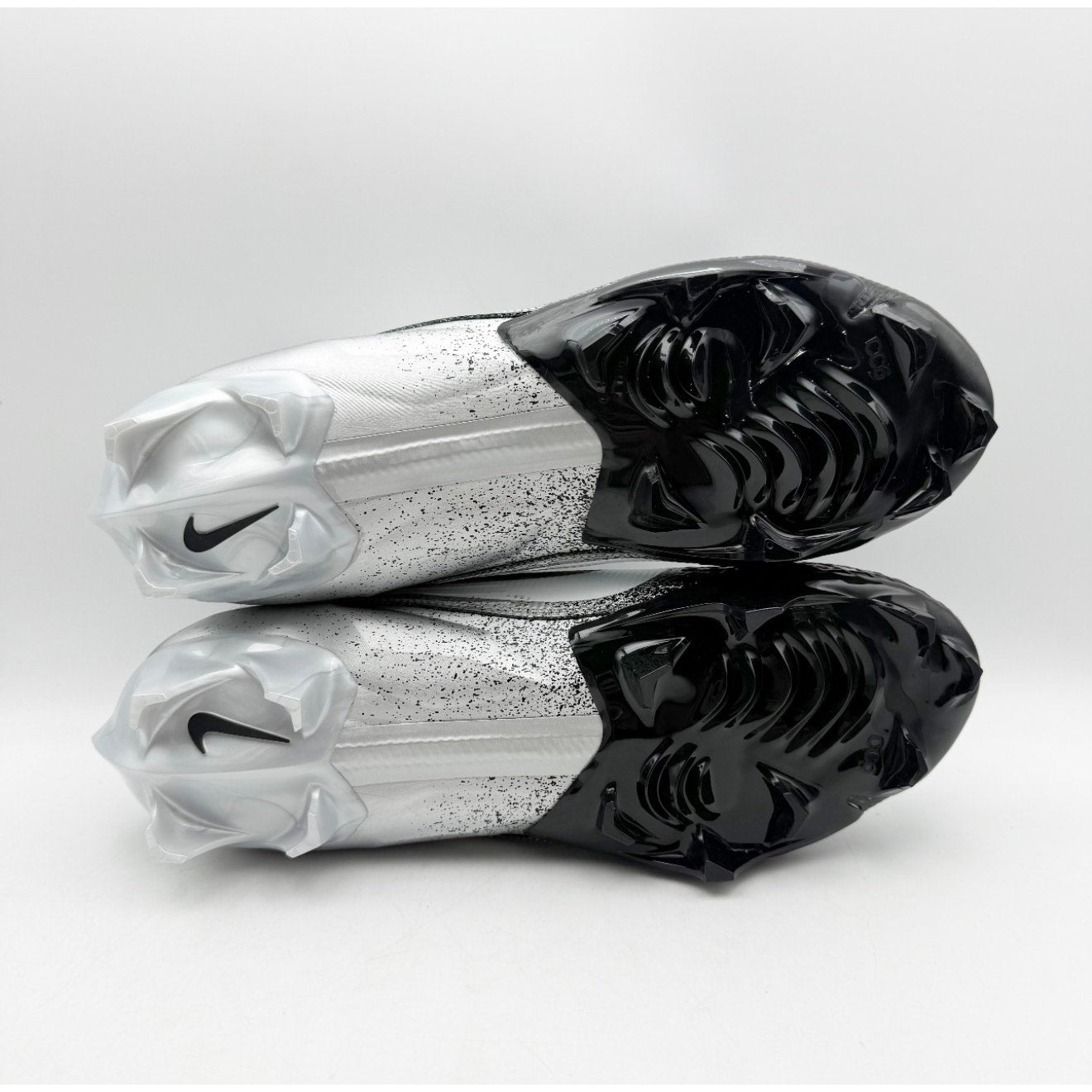 Nike Men Vapor Edge Elite 360 2 Molded Football Cleats US 10.5 Silver Black NWOB