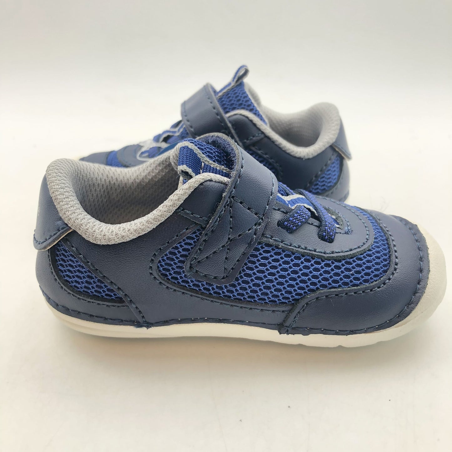 Stride Rite SM Apollo Boys Sneaker Size 5 Blue White Kids Shoe NIB
