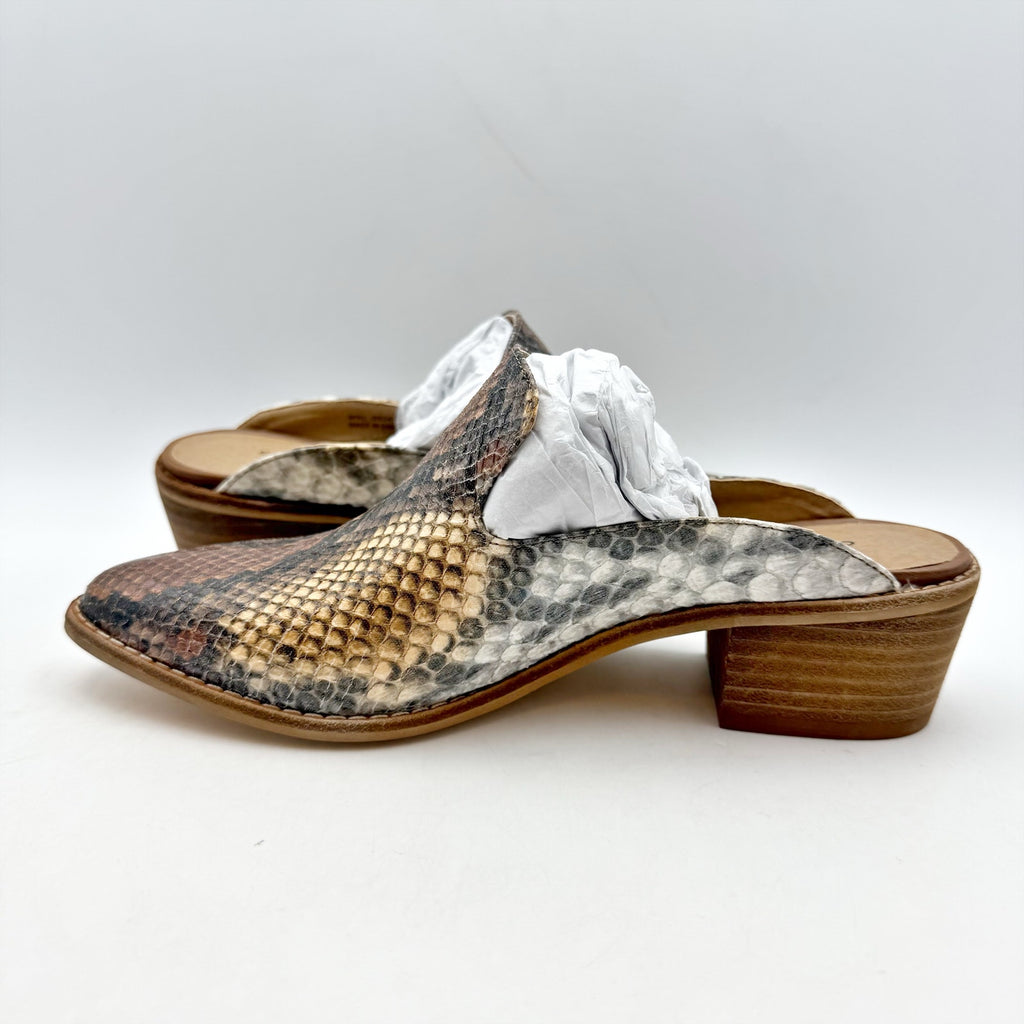 Chinese Laundry Womens Marnie Mules Size 5.5 EU 36 Brown Snake Print NIB