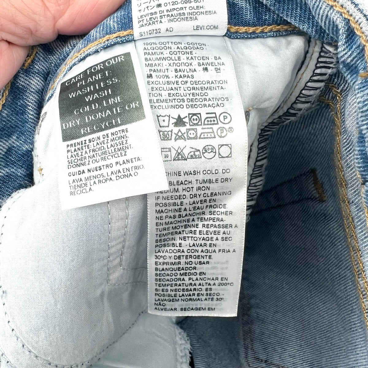 LEVI'S Womens Low Loose Straight Jeans 25x32 Size 0 Light Blue A5566-0001 NWT