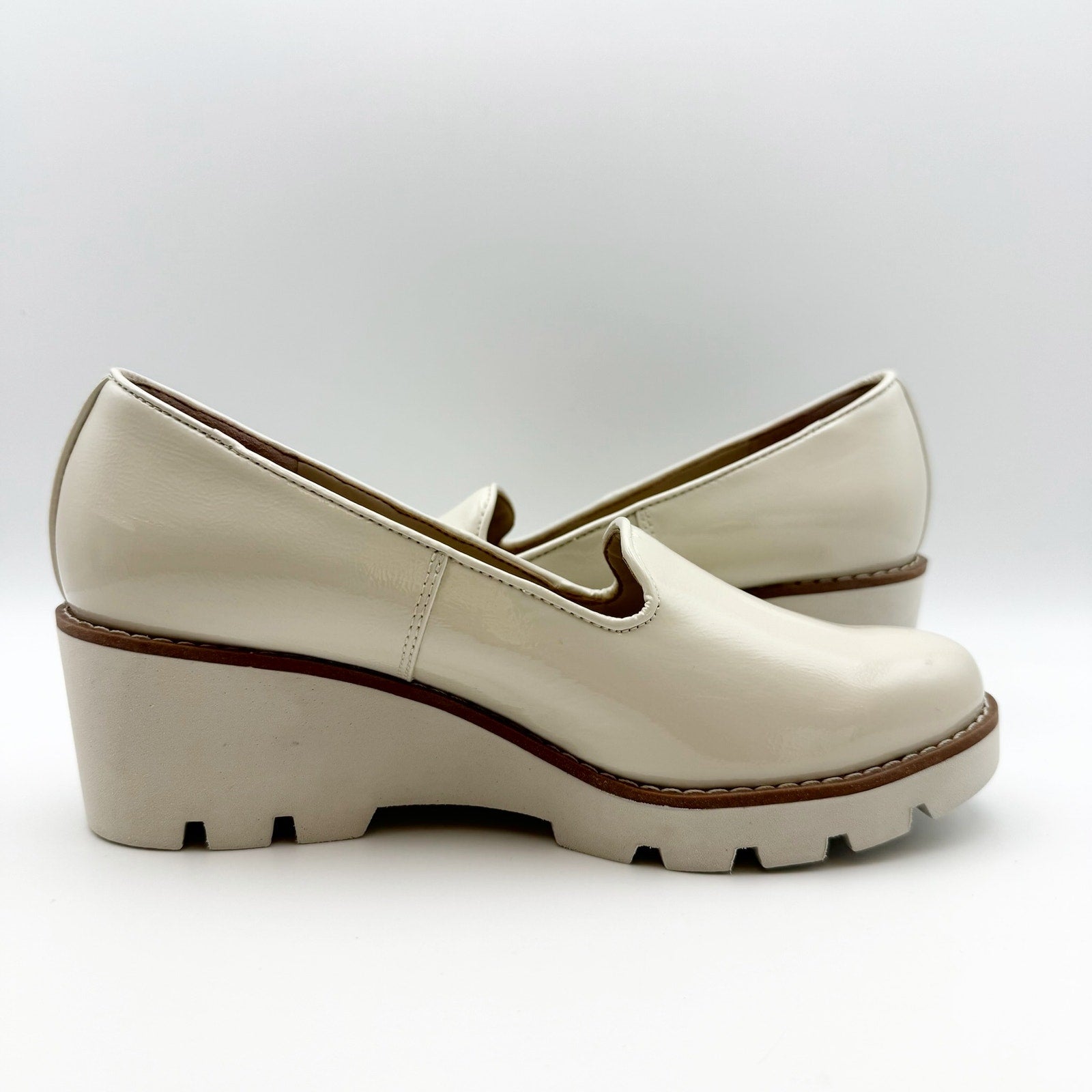 Vionic Women's Willa Wedge Slip on Shoes Size 9.5 WIDE Cream Patent Leather NIB