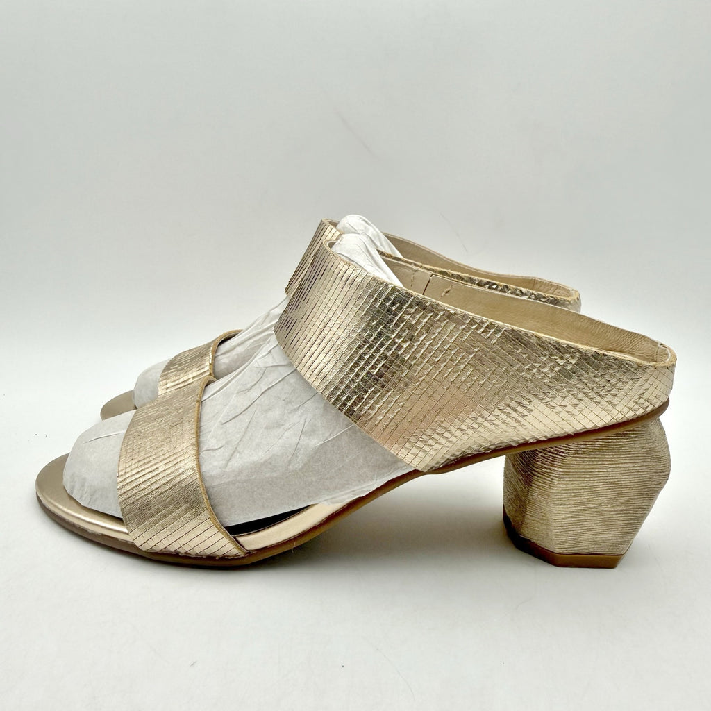Antelope Womens Amelia Heeled Sandals EU 40 US 9.5 Gold Textured Leather NWOB
