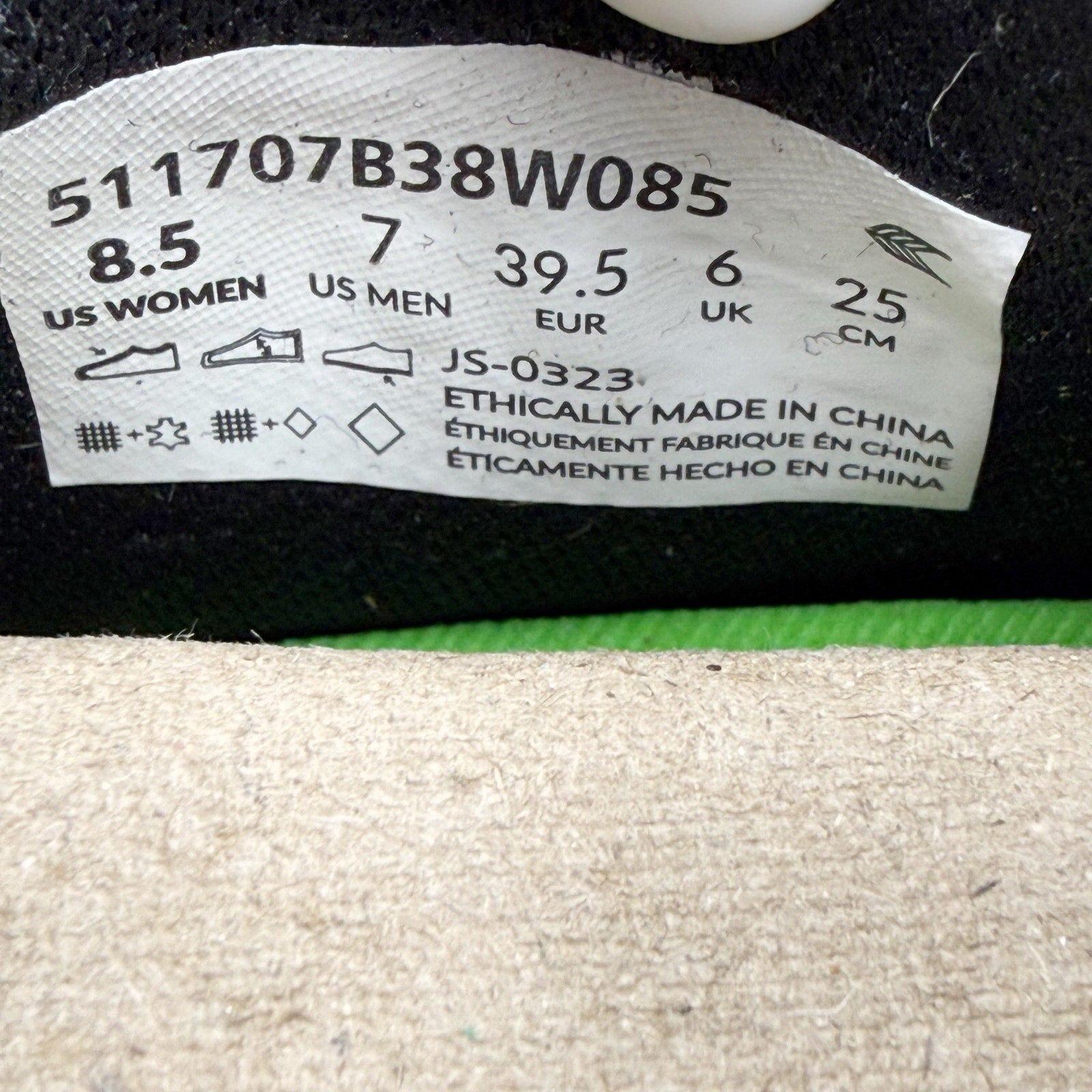 Cariuma Womens Peanuts Naioca Pro Skate Sneakers US 8.5 Black Canvas NIB