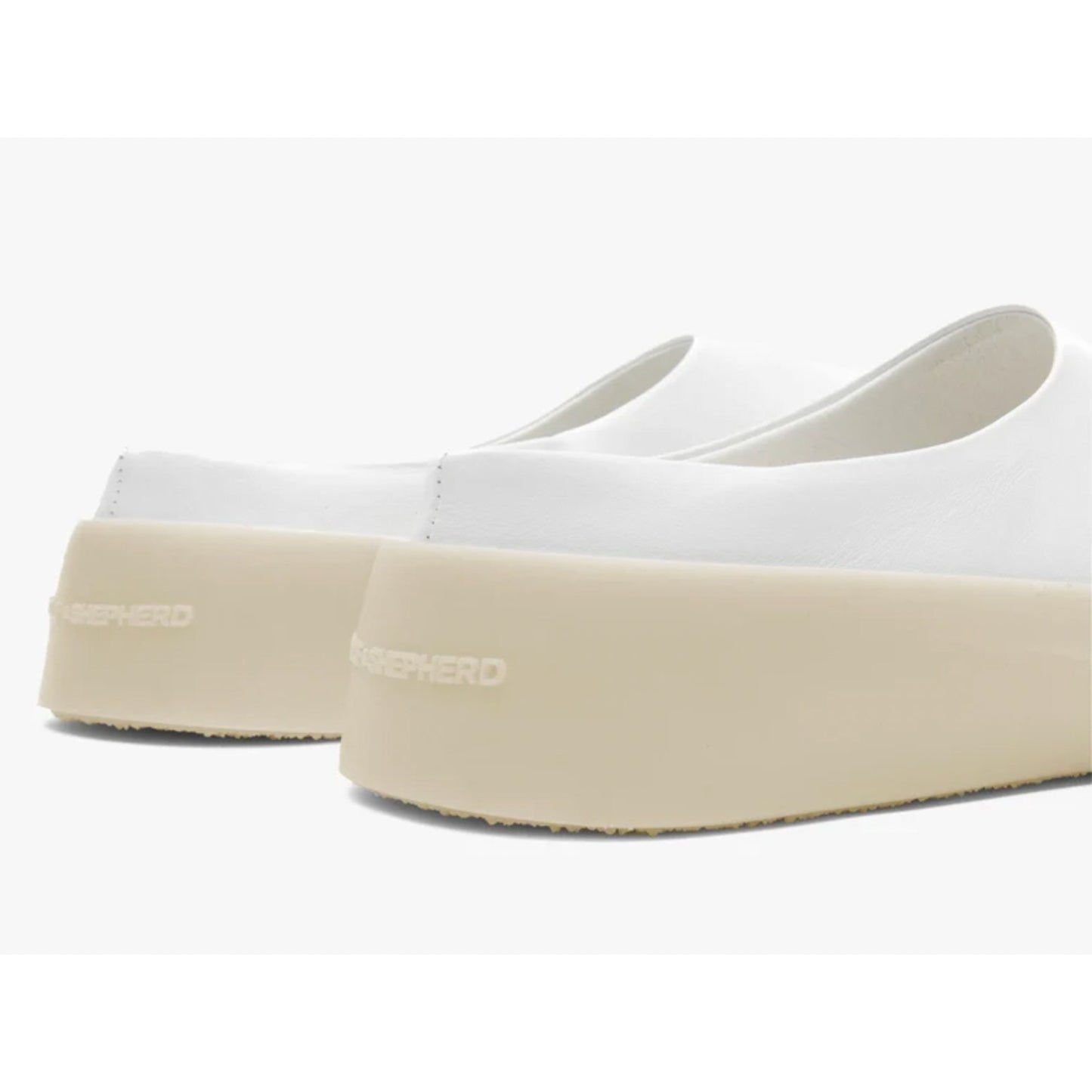 Wolf & Shepherd Mens 7.5 Womens 9 Cruise Mule Slip On Shoes White Vanilla NIB