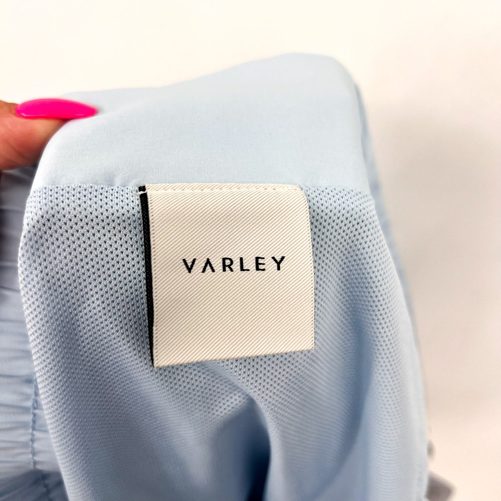 VARLEY Women's Kallin Running Shorts Medium Cashmere Blue 1.5" Inseam Liner NWT