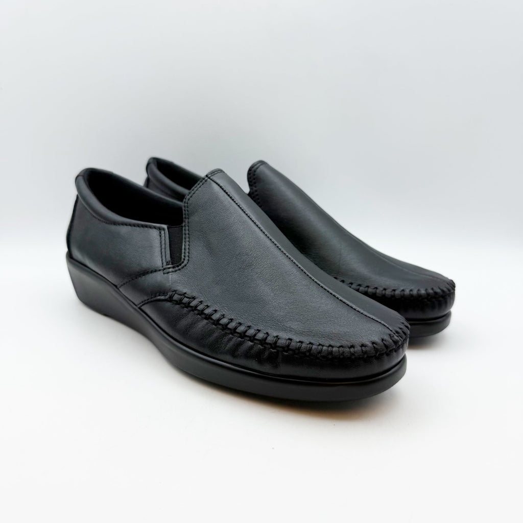 SAS Womens Dream Comfort Loafers Size 8 Black Leather Hand Laced Moccasin NIB