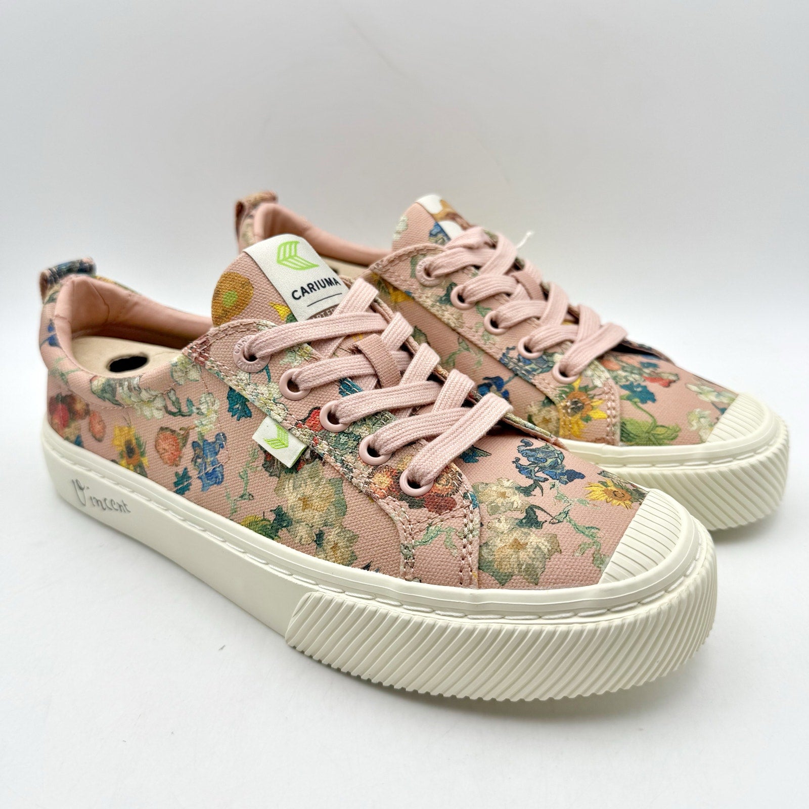 Cariuma Women VGM OCA Low Jubilee 50 Sneaker US 6.5 Pink Canvas Flower Print NIB