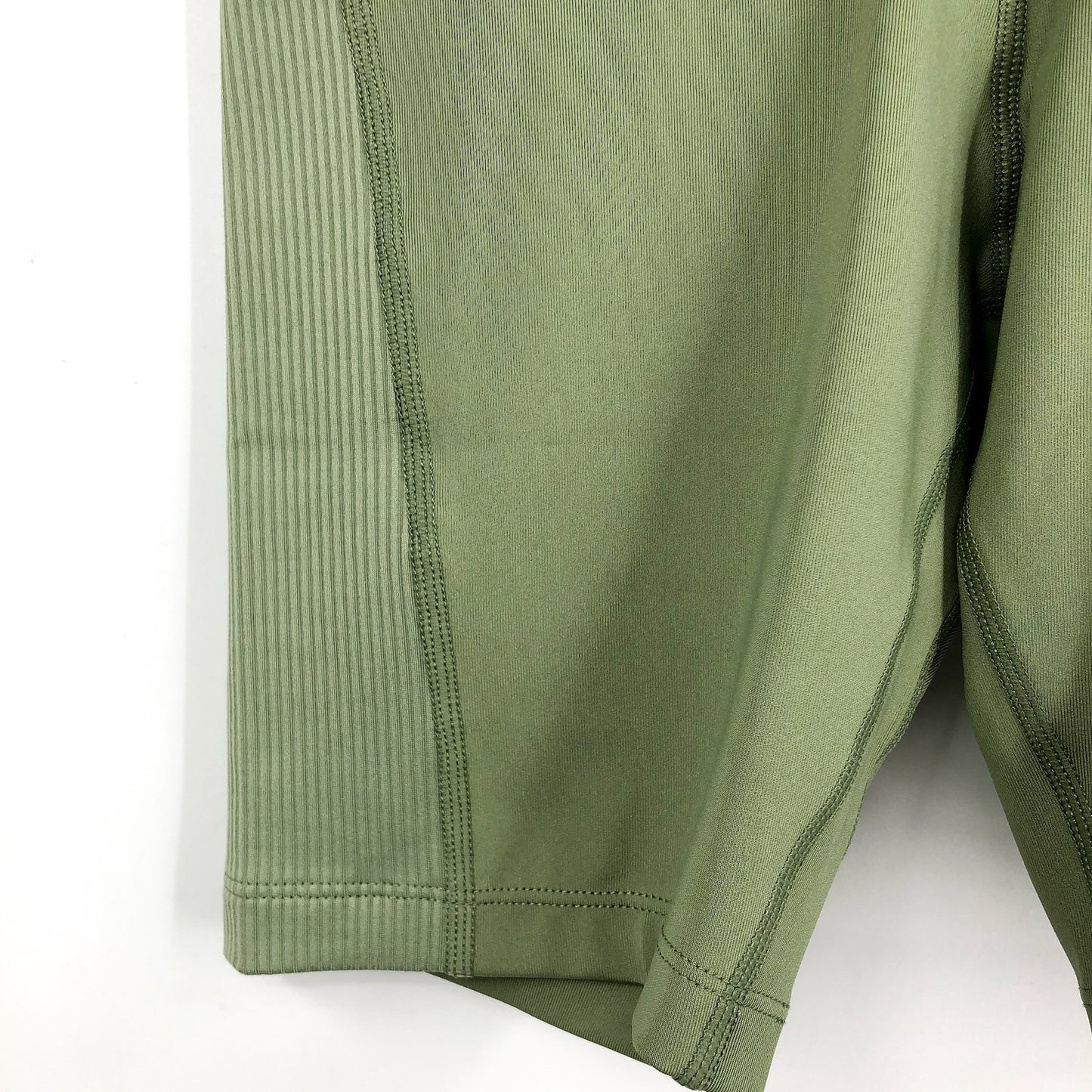 NIKE Womens Tight Athletic Running Shorts XS Olive Green Mid-Rise Ribbed NWT