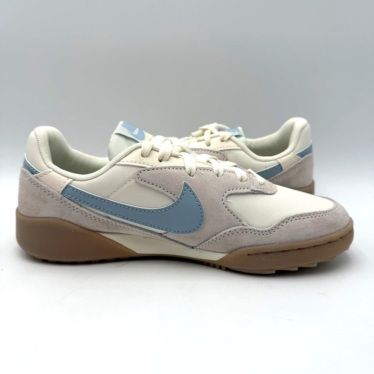 Nike Womens Terra Manta Suede Sneakers Size 6.5 Ivory Light Blue IM6484 NIB