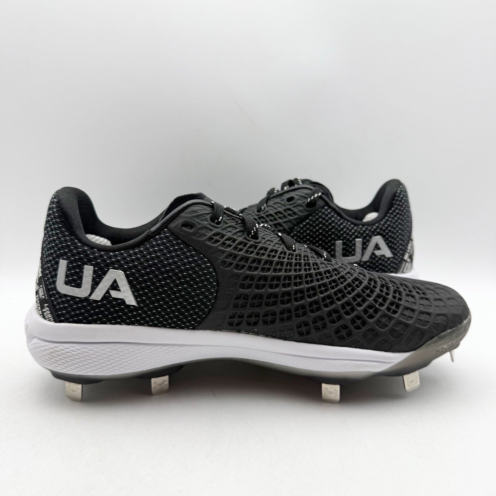 Under Armour Womens Glyde 2.0 Metal Softball Cleats US 7.5 Black Silver NWOB