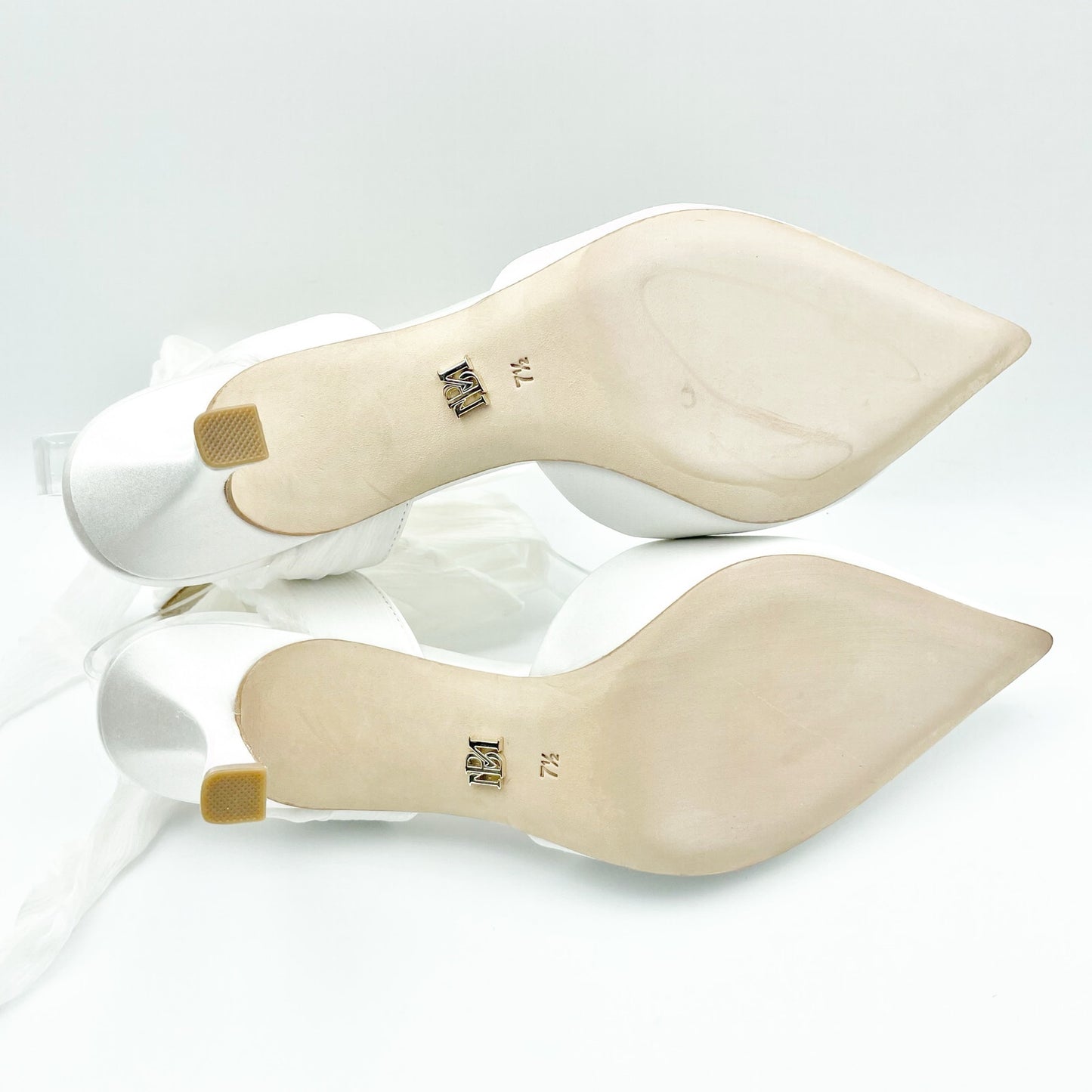 Badgley Mischka Womens Blaze Satin Bow Stiletto Heels US 7.5 M EU 38 White NWOB