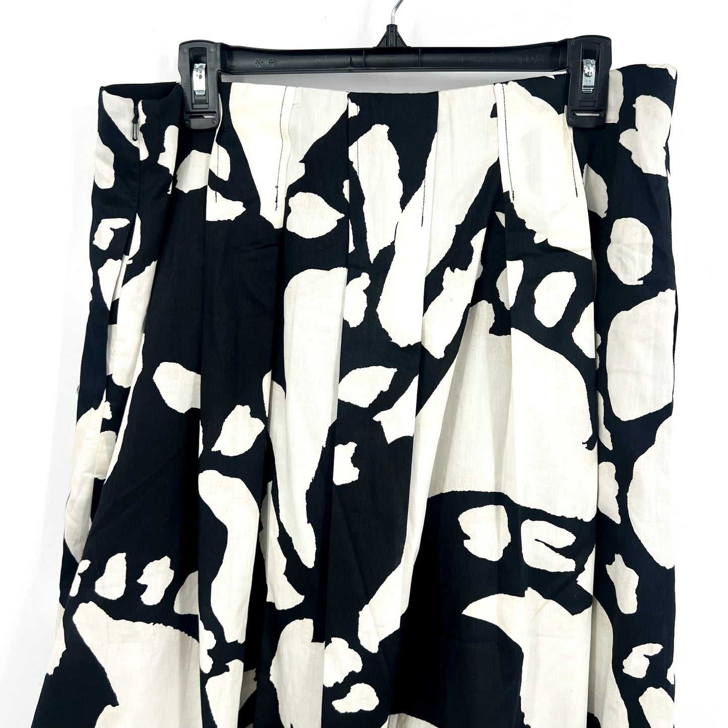 NIC + ZOE Evening Petal Bubble Midi Skirt Large Black White Floral Print NWT