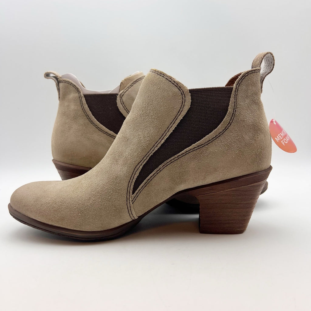 Comfortiva Womens Bailey Ankle Booties Size 8.5 EU 40 Tan Light Grey Leather NIB