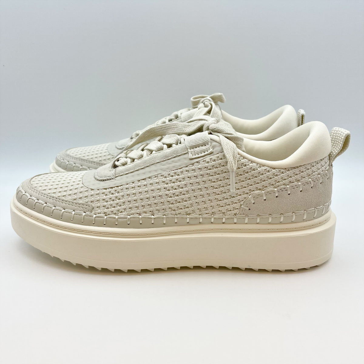 Steve Madden Womens Charlie Casual Sneakers US 8 M Beige Cream Tan Lace-Up NIB