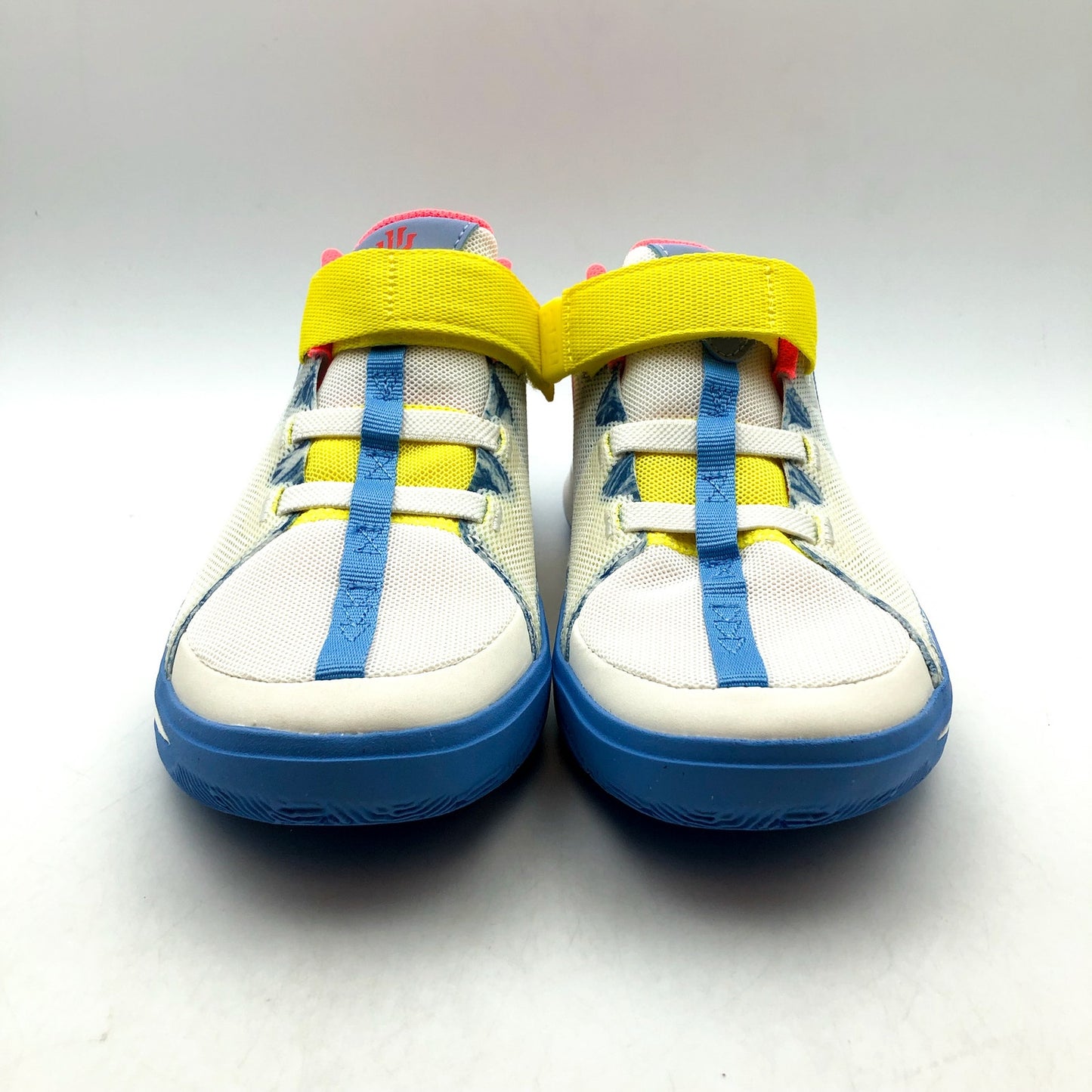 NIKE Girls Kyrie Flytrap 6 Basketball Shoes US 2 EU 33.5 Youth Yellow Blue NIB