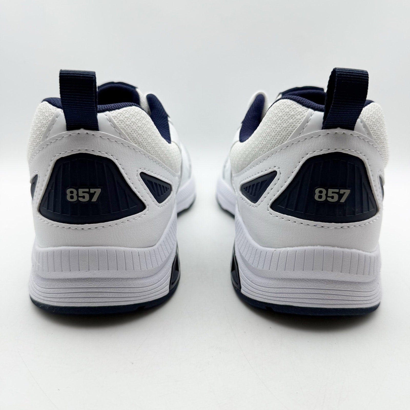 New Balance Mens 857v3 Athletic Shoes US 7.5 XW White Navy Athletic NIB