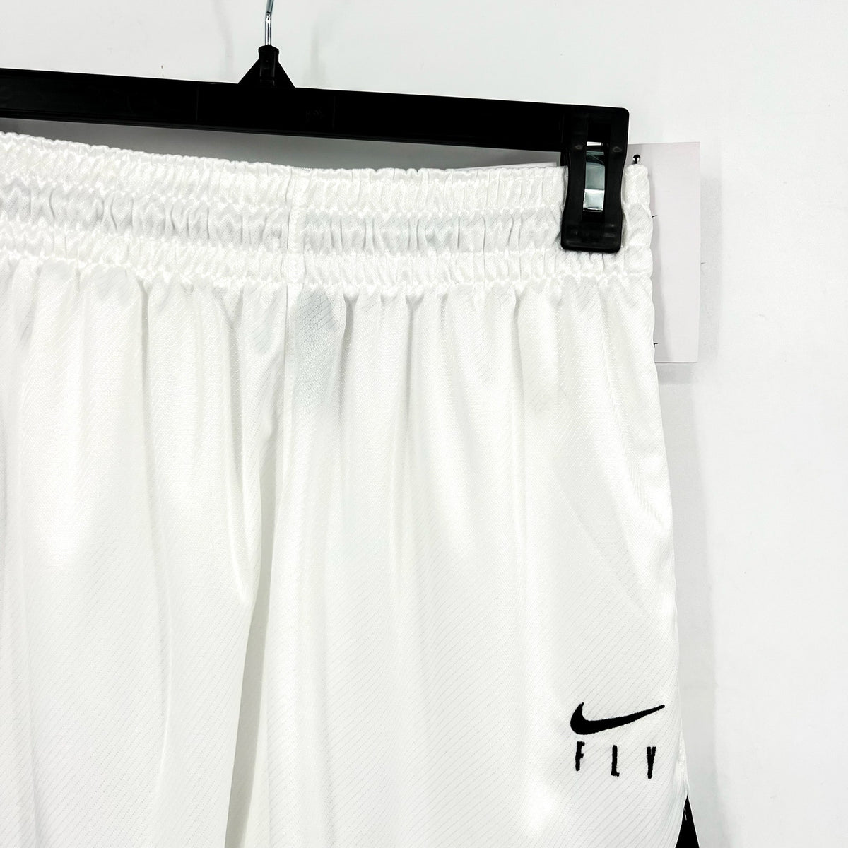 NIKE Women's Dri-FIT ISoFly Basketball Shorts XS White Black Elastic Waist NWT