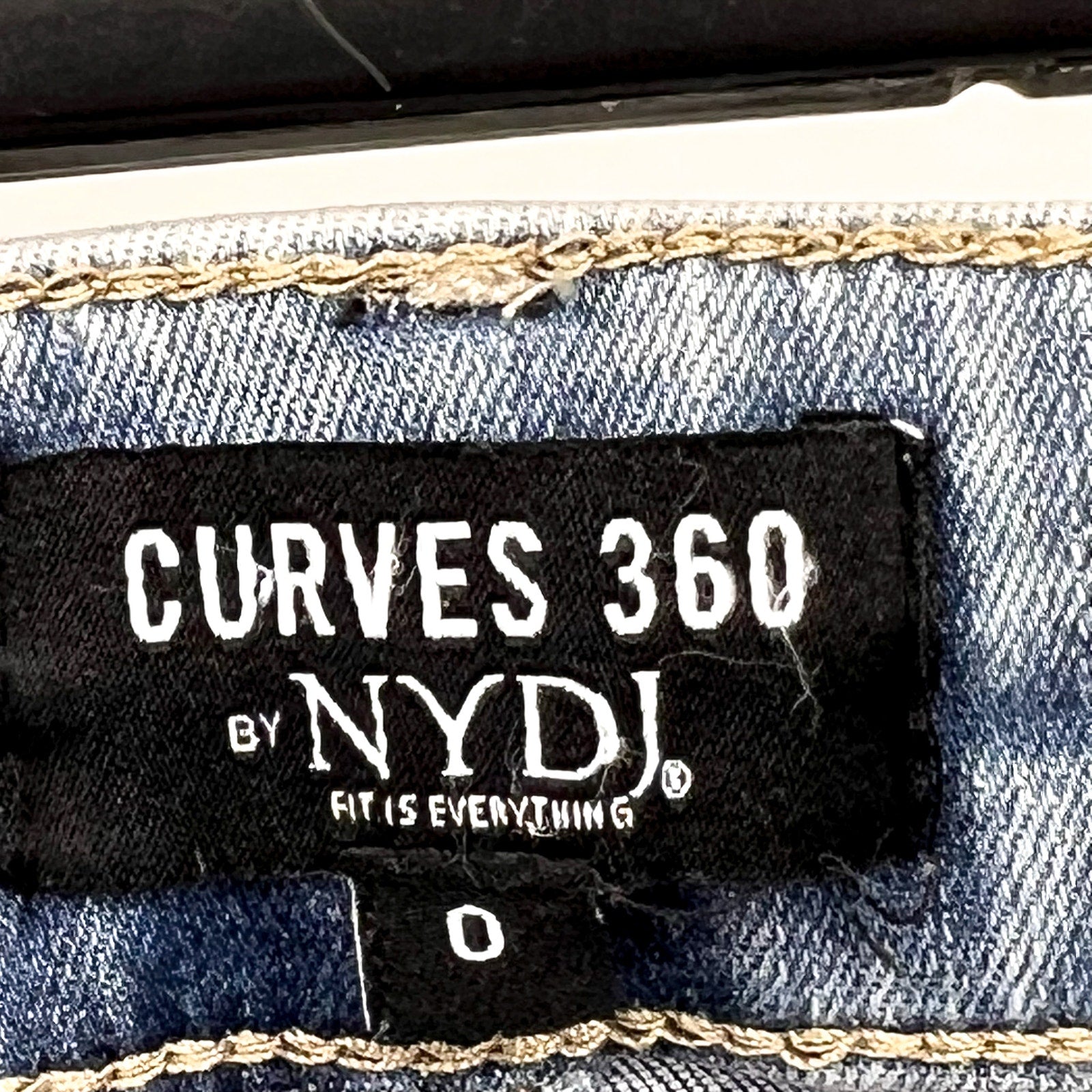 NYDJ Curves 360 Womens Slim Straight Crop Jeans Size 0 Charmed Light Blue NWOT