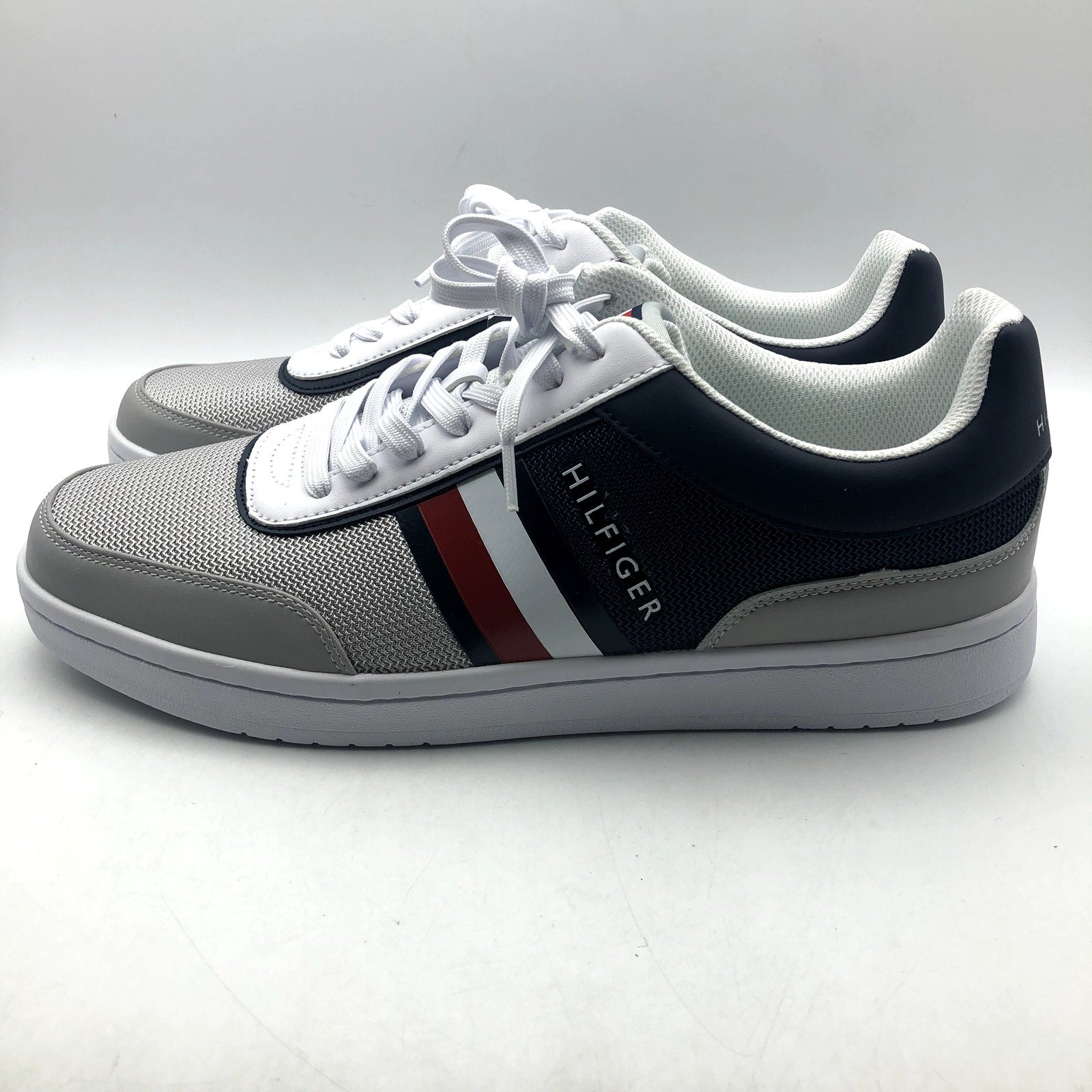 Tommy Hilfiger Mens Lessio Casual Sneakers Size 12 Grey Blue Red Stripe NIB