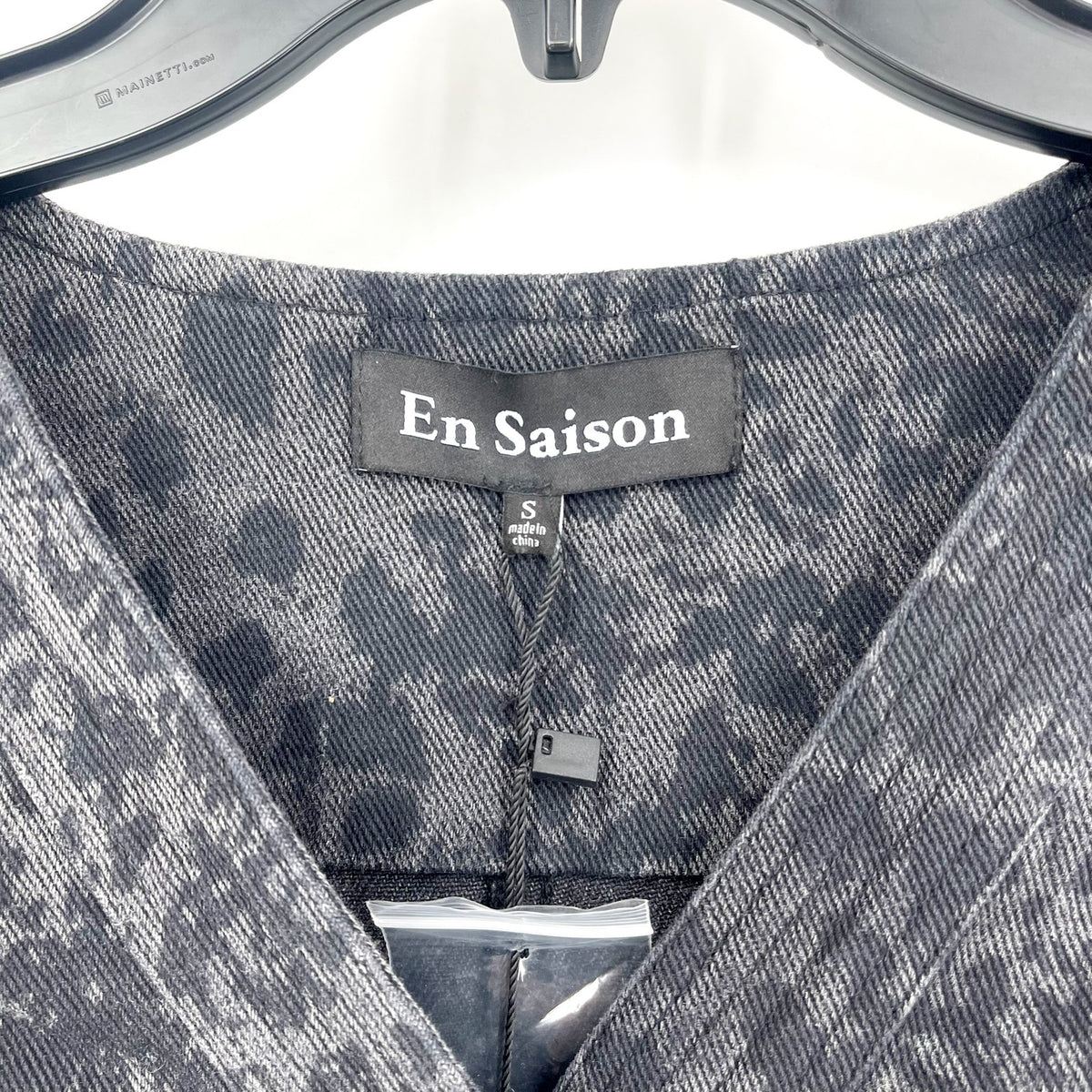 EN SAISON Womens Harlow Denim Romper Small Grey Charcoal Animal Print Belted NWT