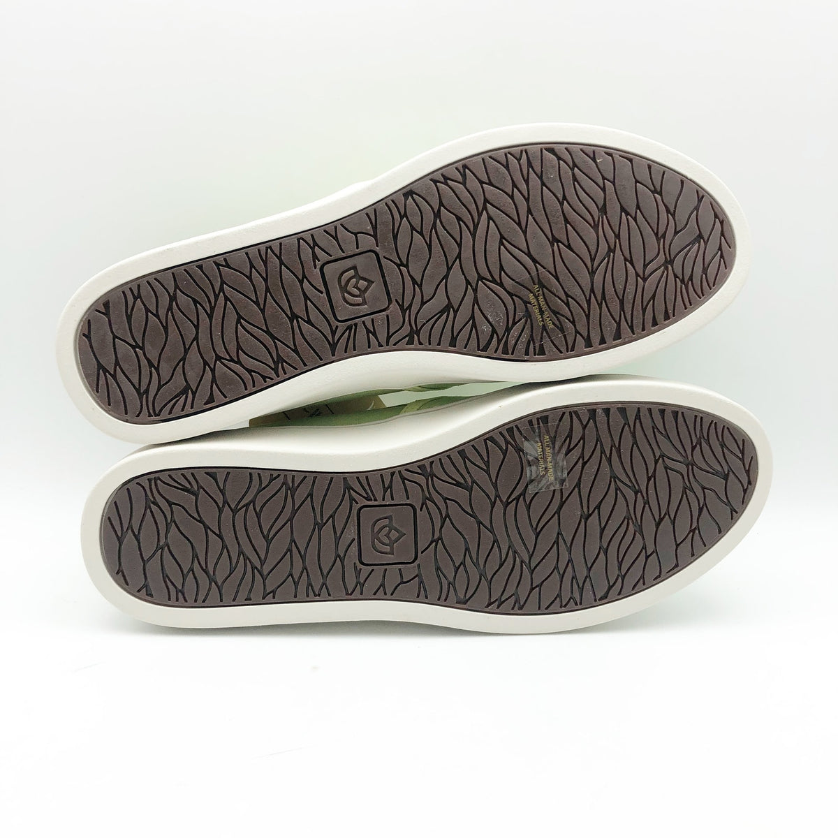 Spenco Womens Audrey Casual Slides Size 8 Green Casual Sneaker Mule NIB