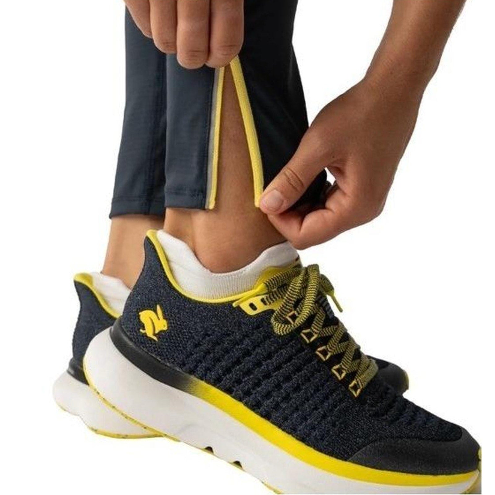Rabbit Womens Dream Chaser Athletic Shoes Size 7.5 Black Yellow Running NIB
