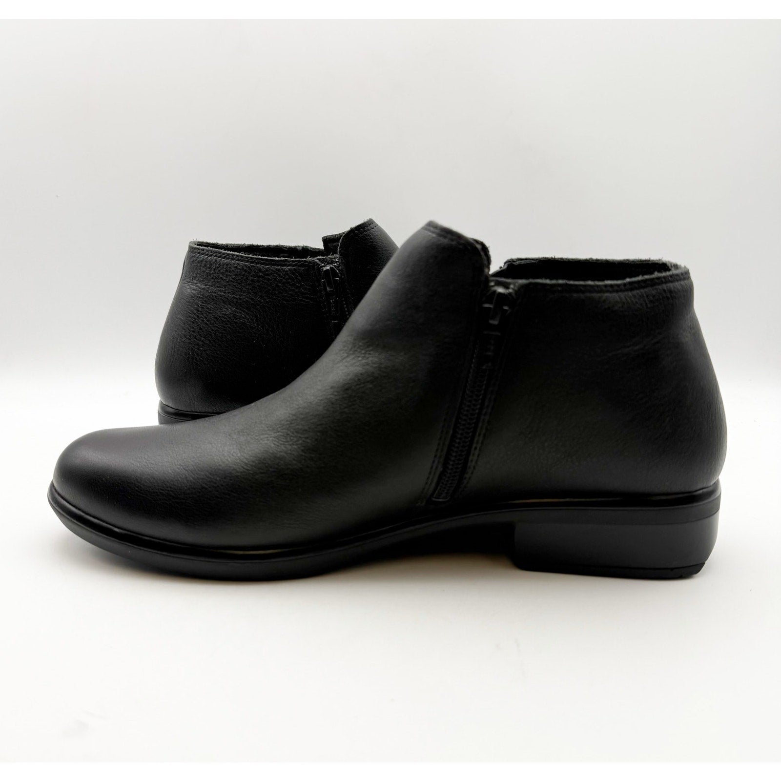 Naot Womens Helm Ankle Boots EU 41 US 10 Black Water-Resistant Leather NIB