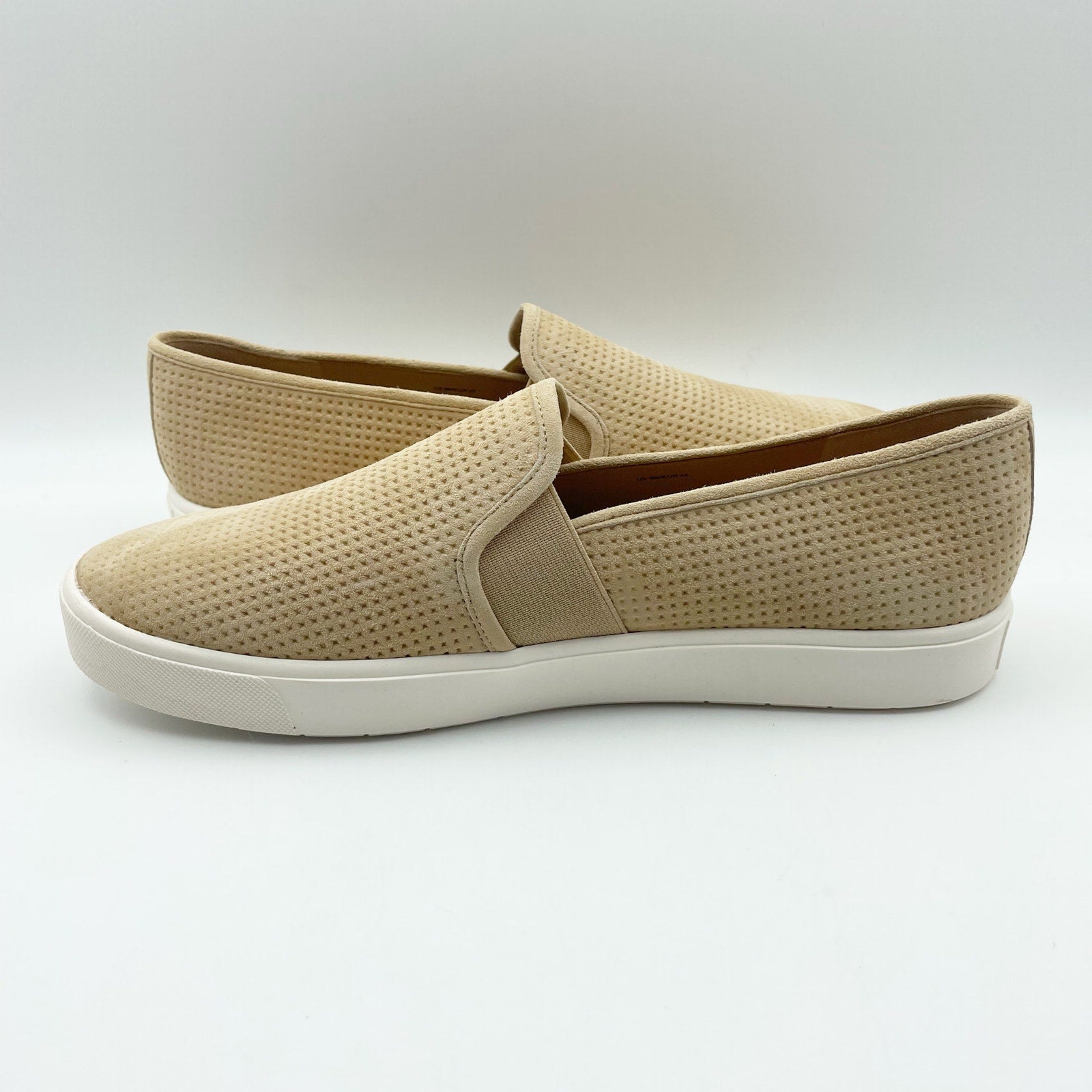 Vince Womens Blair Flats US 9 M EU 40 Tan Suede Slip on Casual Sneaker NIB
