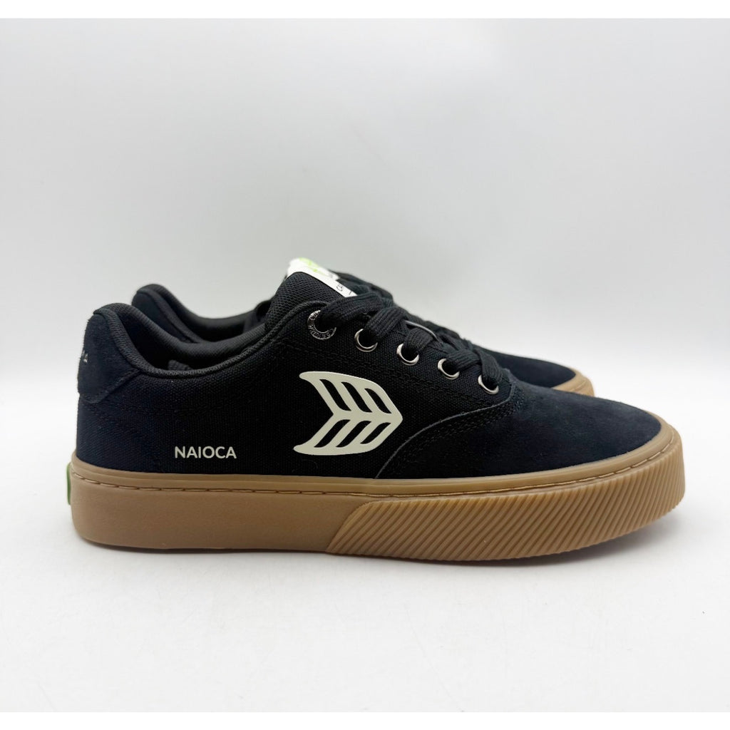 Cariuma Womens Naioca Pro Skate Low Sneakers US 7 Black Gum Canvas Suede NIB