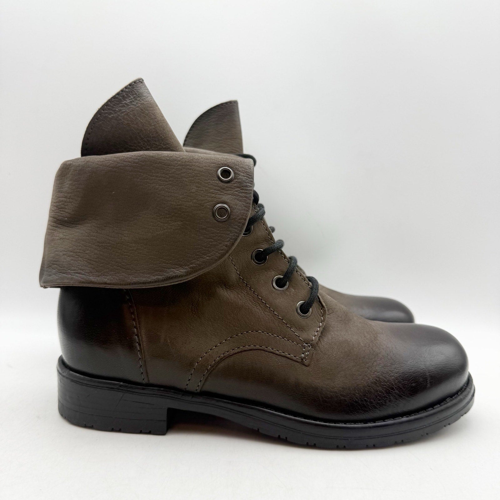 Clarks Womens Minoa Ankle Boots Size 7.5 M EU 38 Brown Taupe Leather NWOB