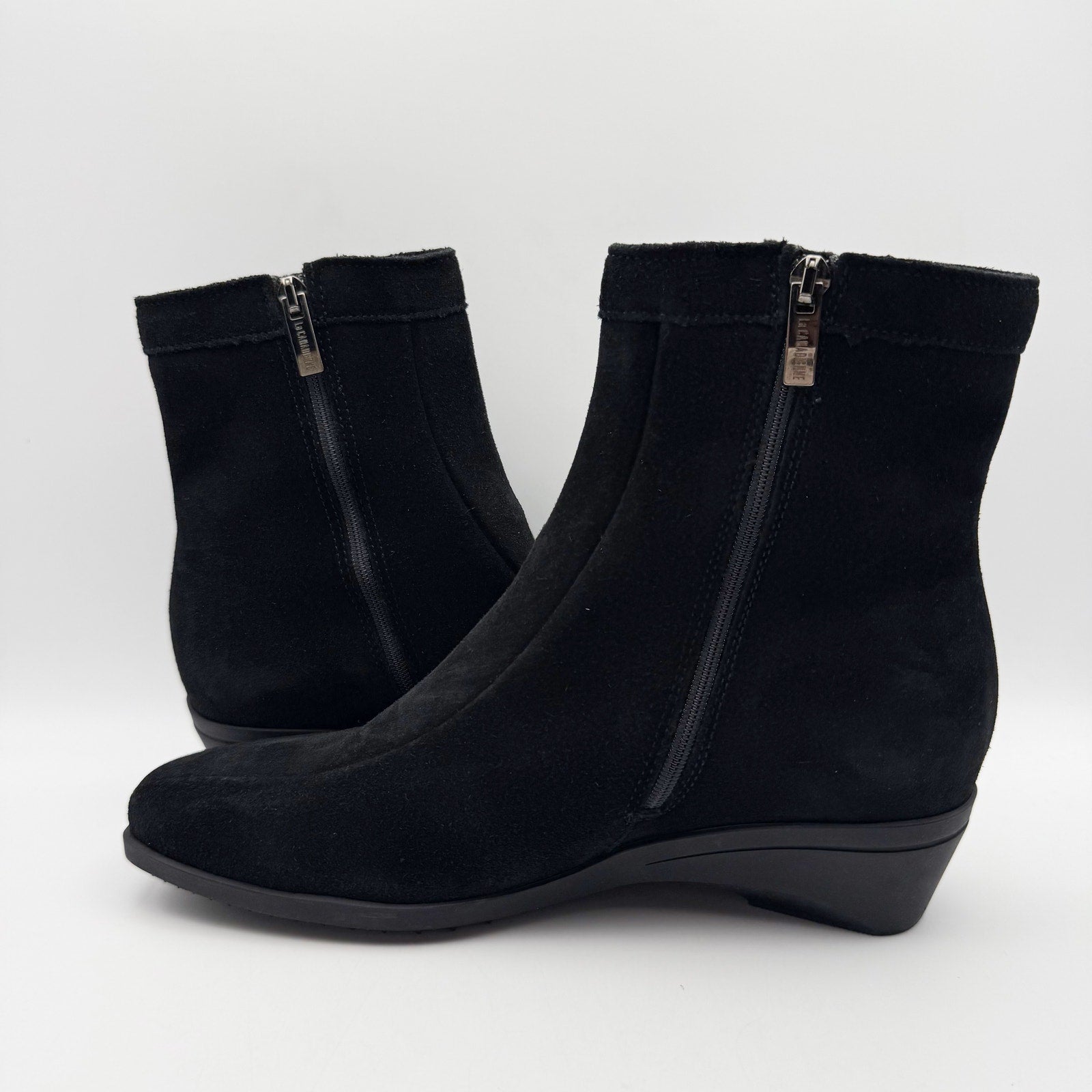 La Canadienne Womens Elizabeth Bootie US 7.5 EU 38 Black Suede Waterproof NWOB