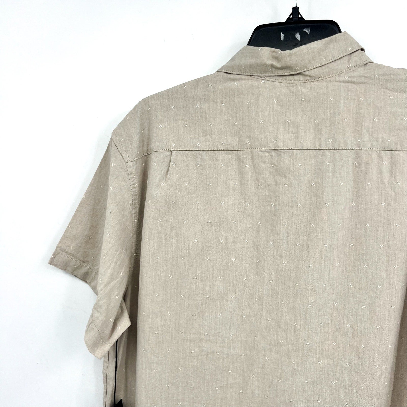 RVCA Men's That'll Do Dobby Short Sleeve Shirt XL Natural Tan Button Front NWT