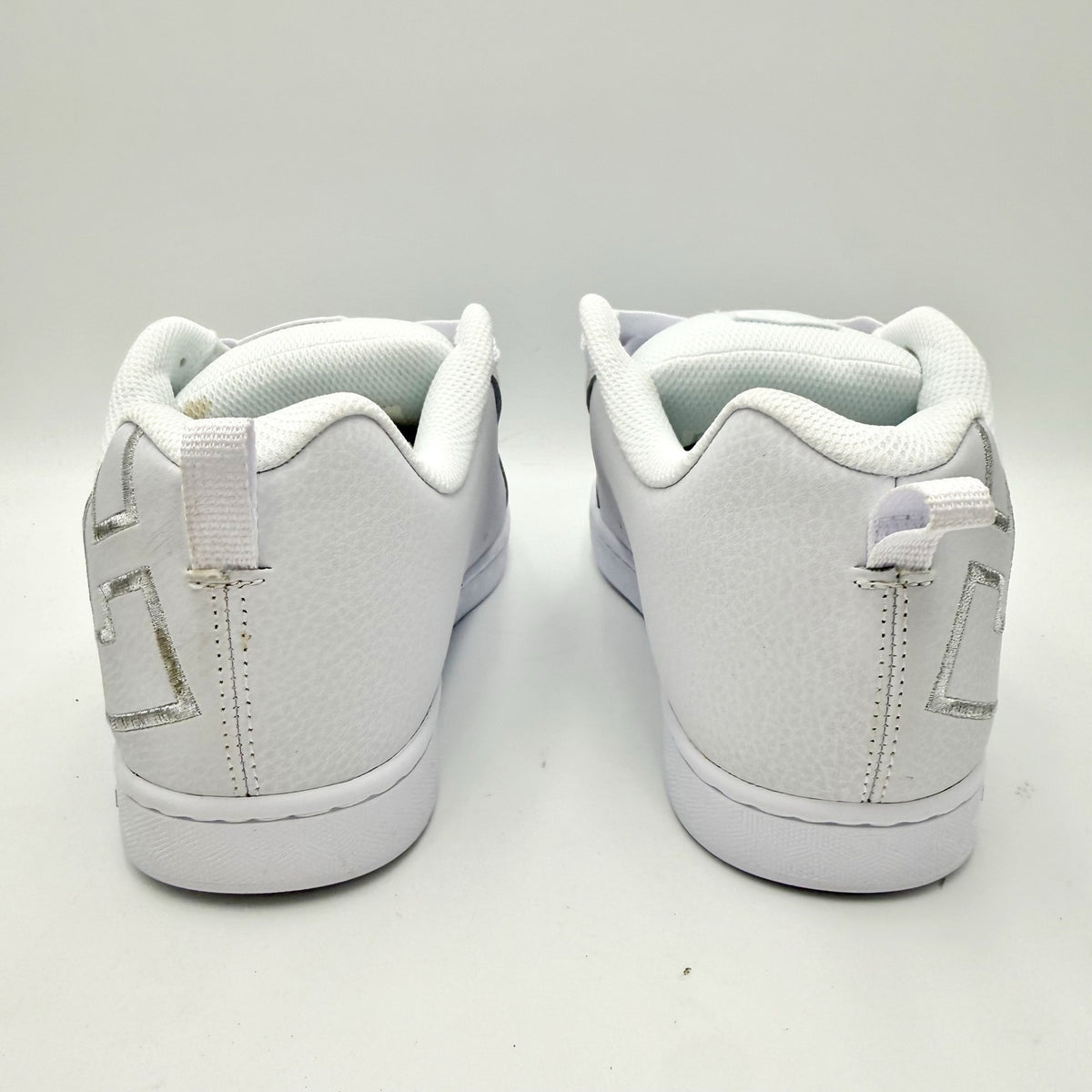DC Womens Court Graffik Skate Sneakers Size 8 EU 39 White Leather NWOB