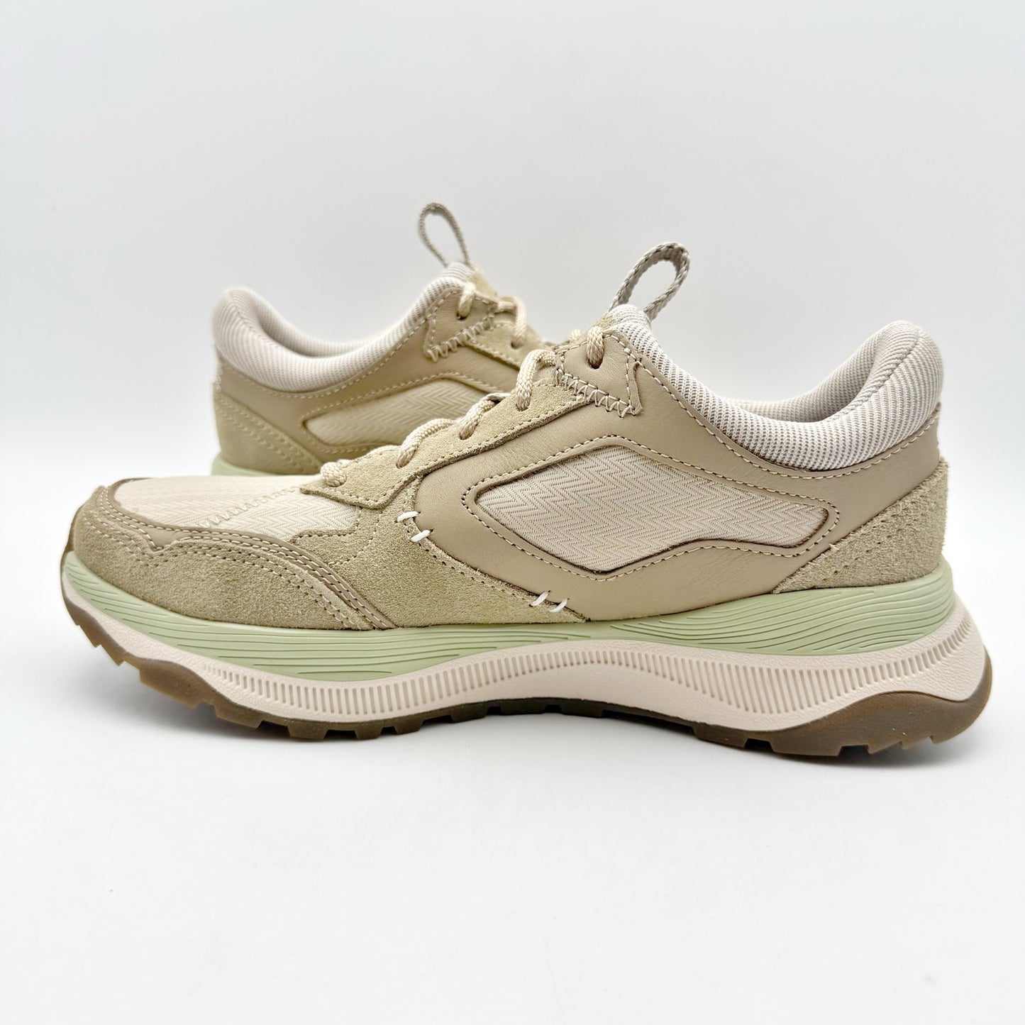 Teva Womens Terrawave Sneakers US 6 EU 36 Cream Tan Leather NIB