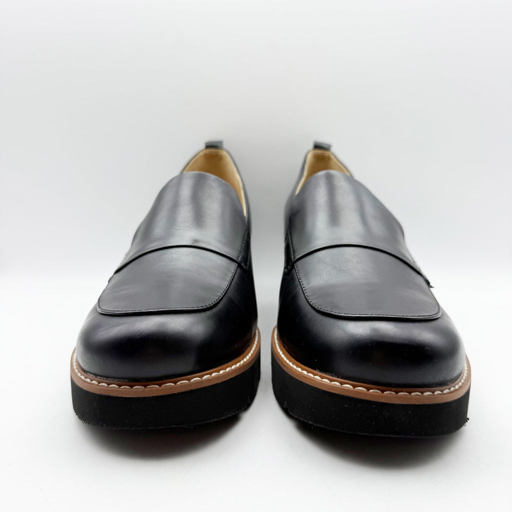 Naturalizer Womens Darry Lug Sole Loafers 7 WW EU 37 Black Leather Slip On NWOB