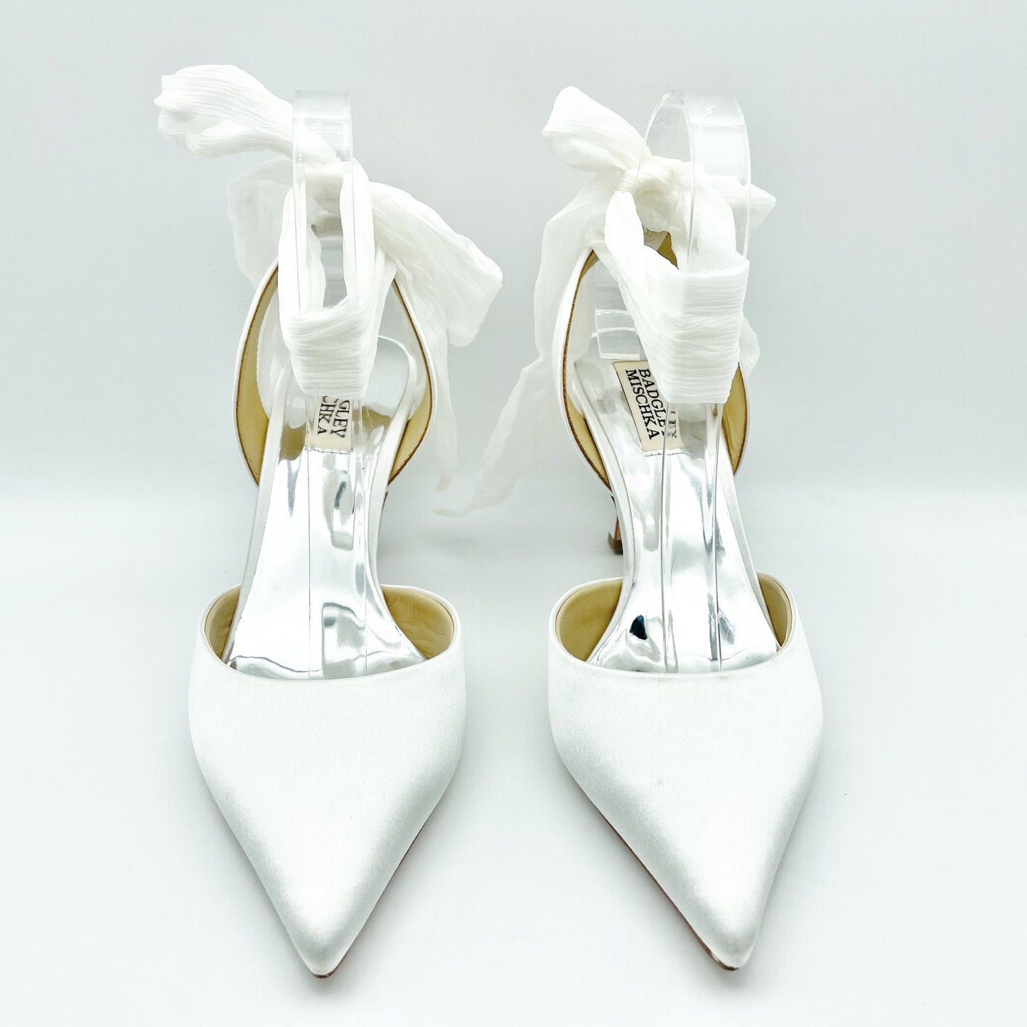Badgley Mischka Womens Blaze Satin Bow Stiletto Heels US 7.5 M EU 38 White NWOB
