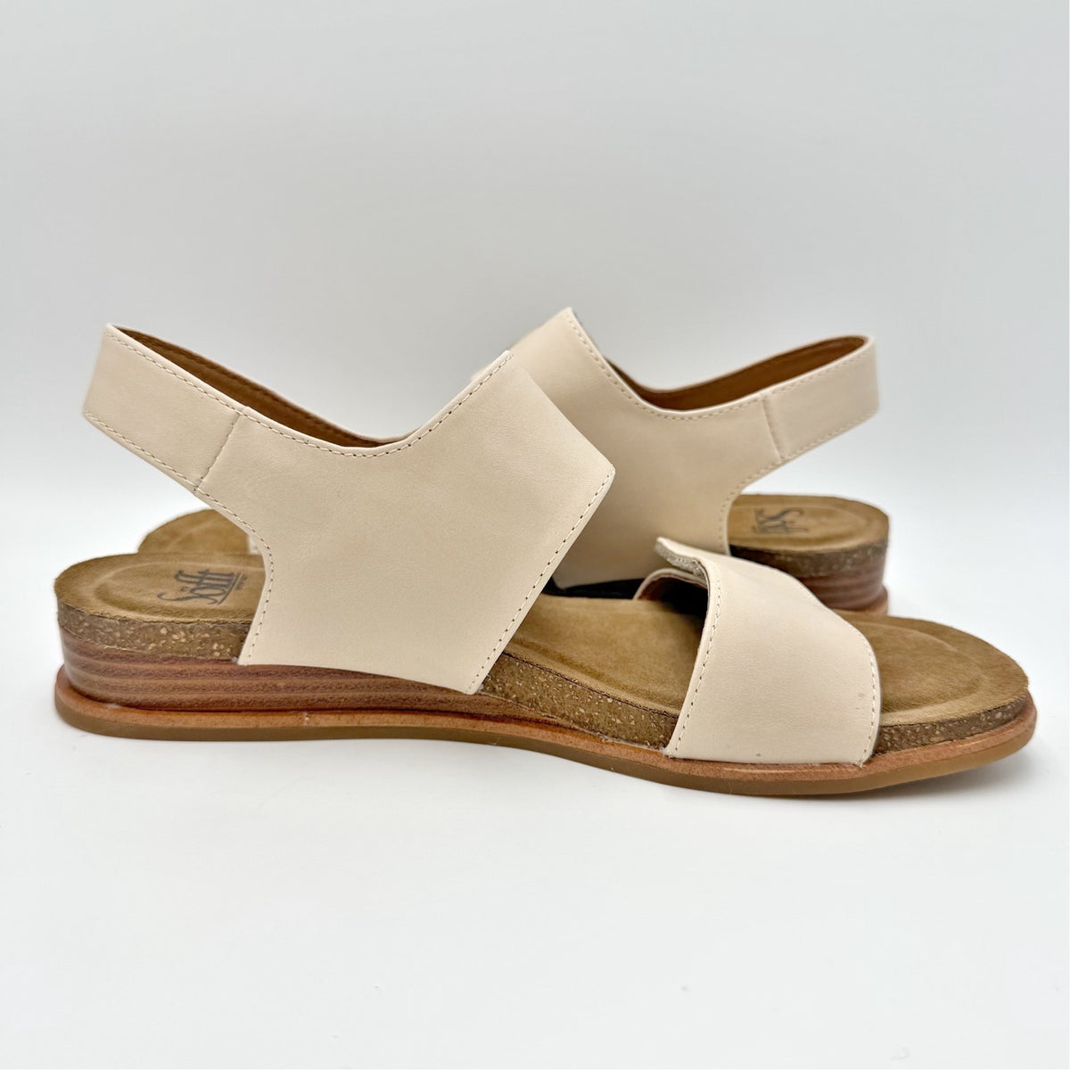 SOFFT Womens Peggie Sandals Size 9 M EU 40 Beige Leather NWOB