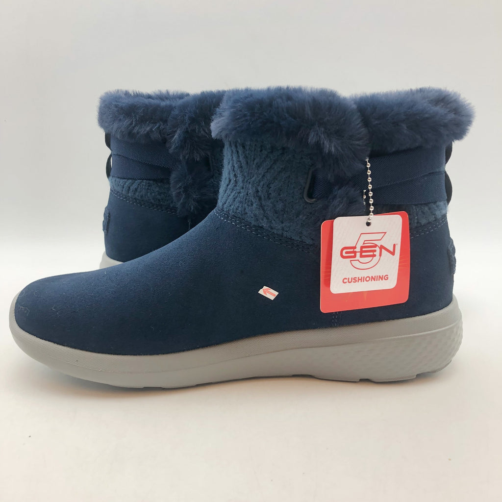Skechers Women On-the-GO City Suede Boots 8.5 Wide Navy Blue Water Repellent NIB