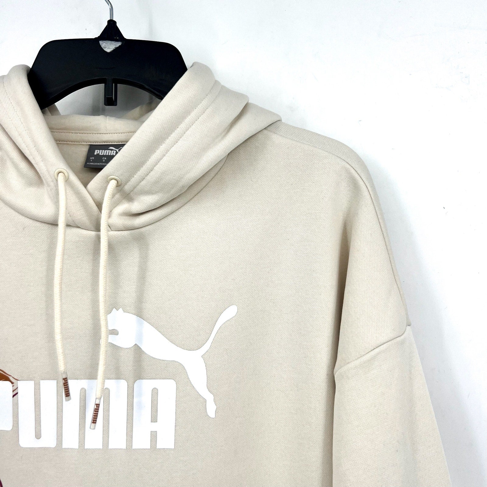 PUMA Women's Essentials+ Floral Vibes Fleece Hoodie Medium Cream Sweatshirt NWT