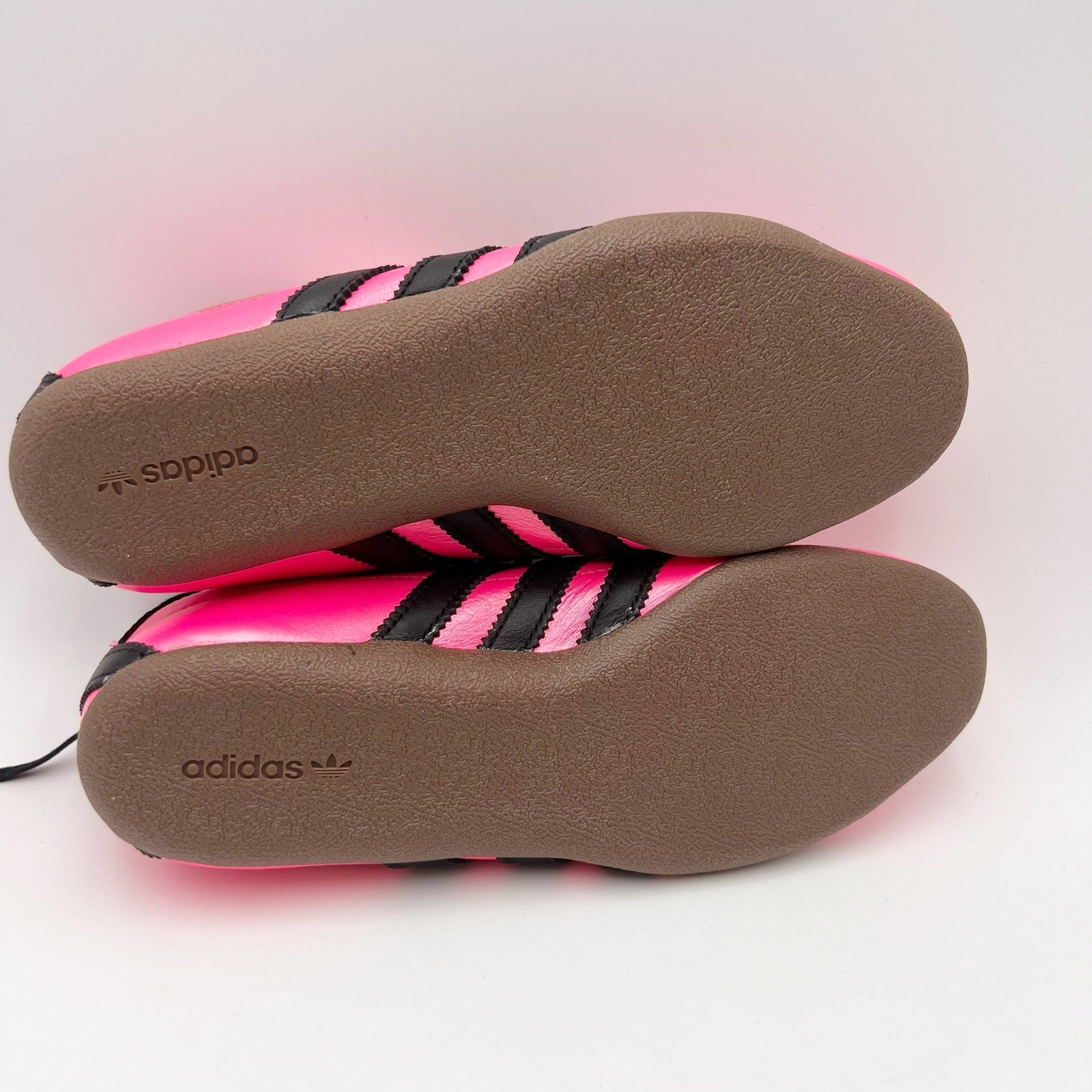 Adidas Womens Tokyo Casual Sneakers Size 6 Pink Black NWOB