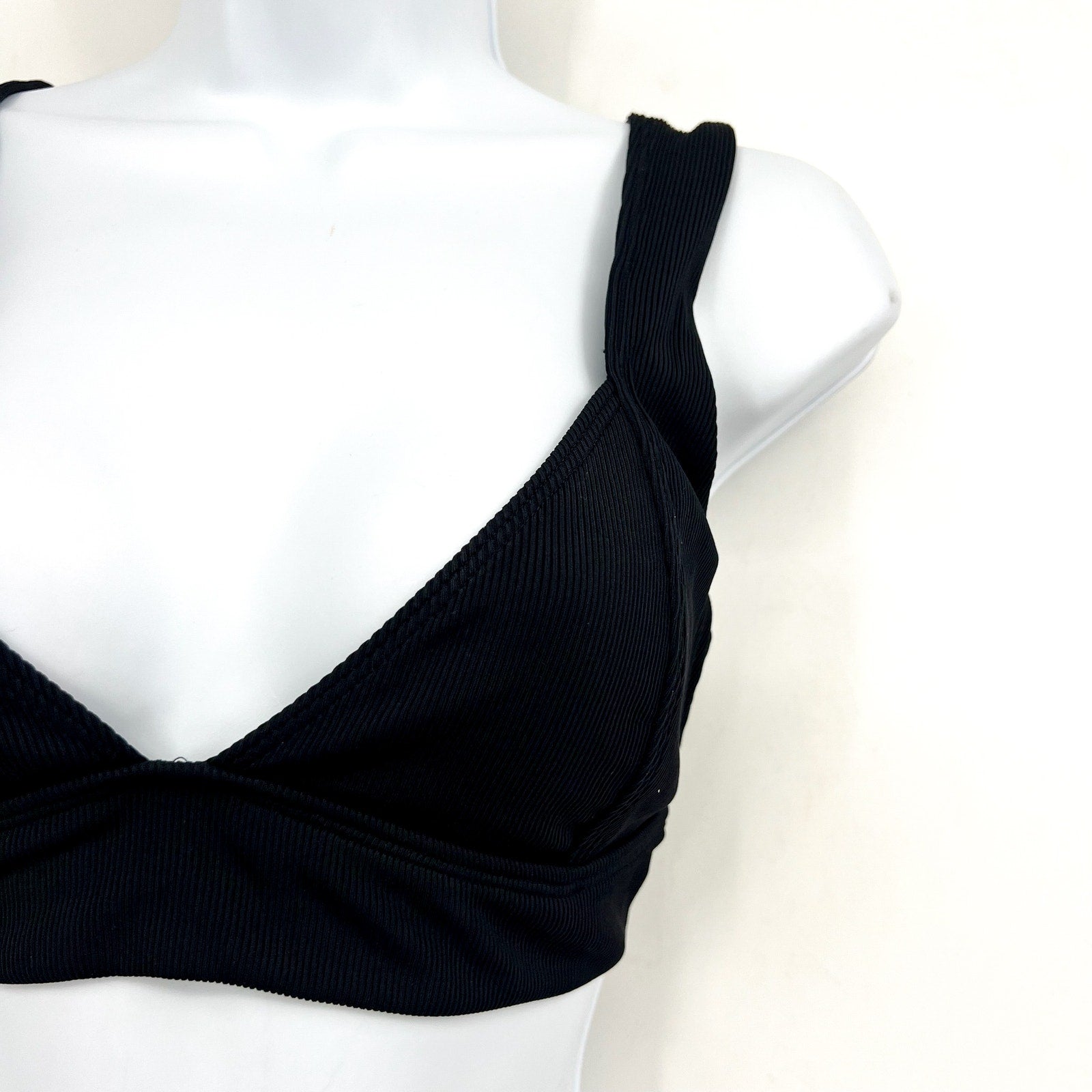 L*SPACE Women's Hailey Rib Bikini Top Medium Black Sweetheart Neck NWT