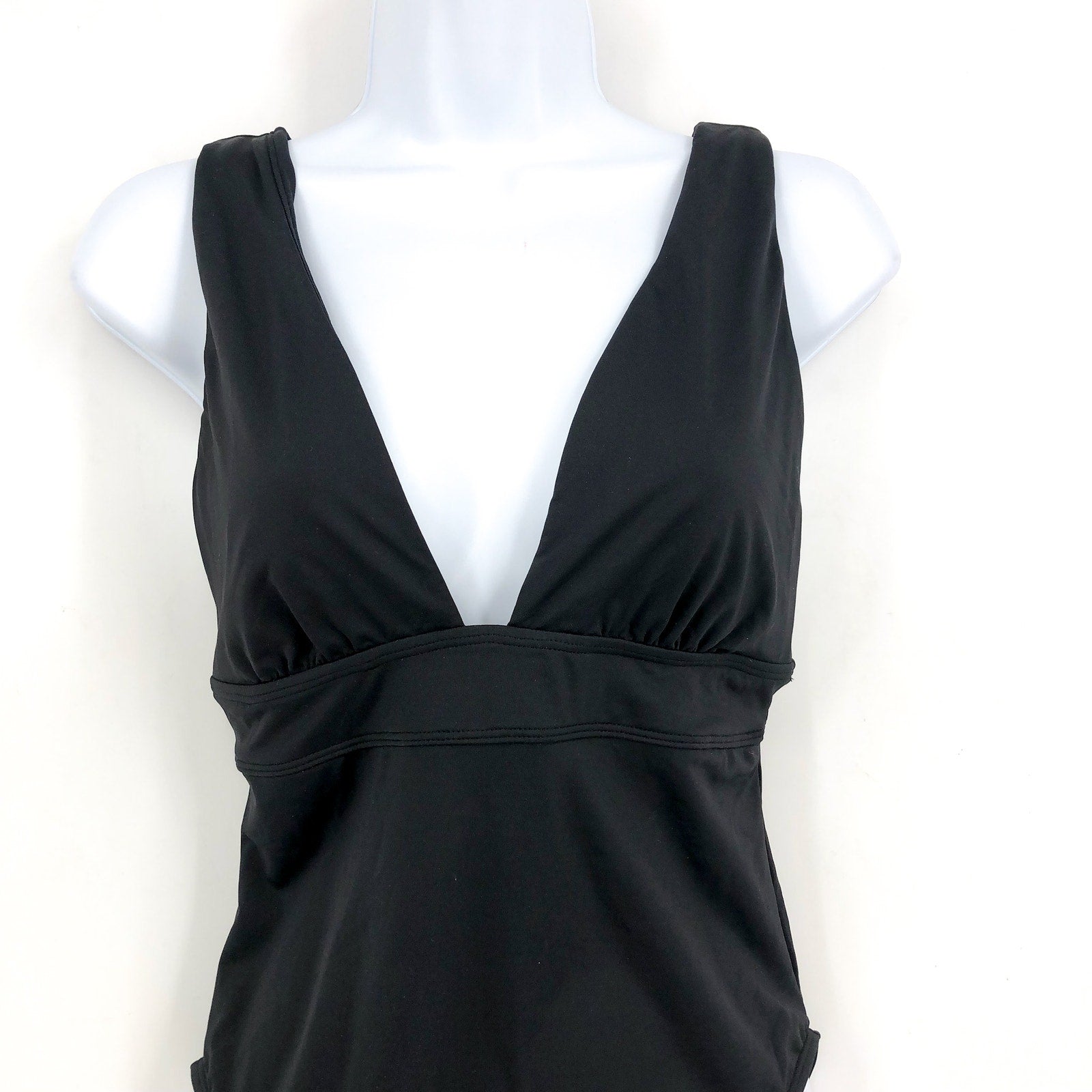LAUREN RALPH LAUREN V-Neck One Piece Swimsuit Size 10 Black Solids Modern NWOT