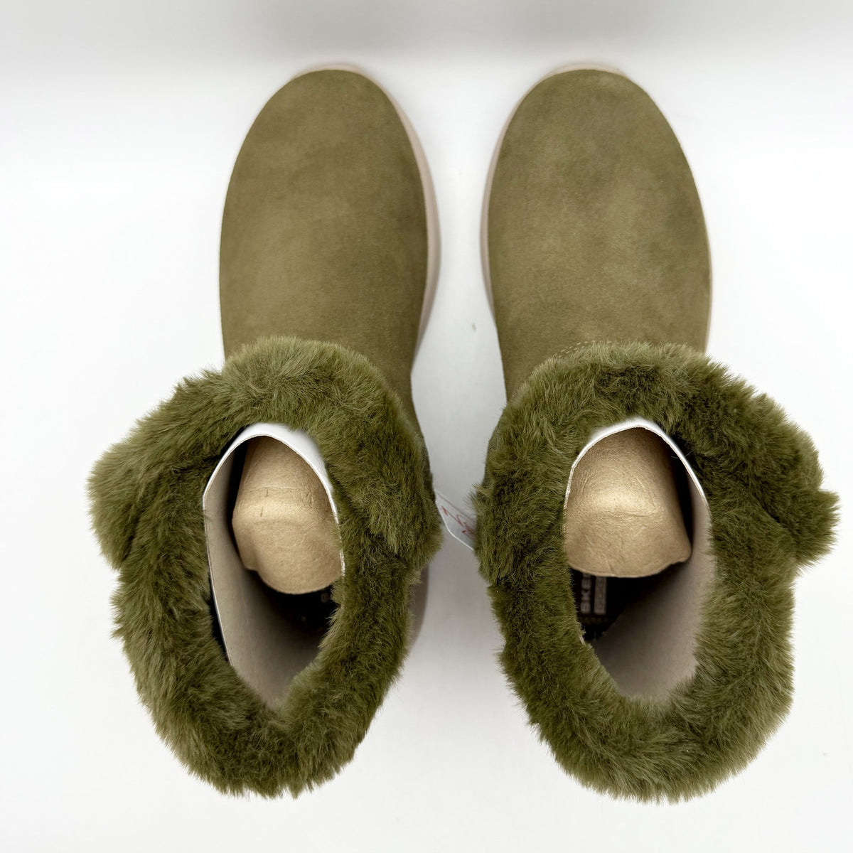 Skechers Womens On The Go City Boots Size 6 WIDE Green Suede Water Repellent NIB