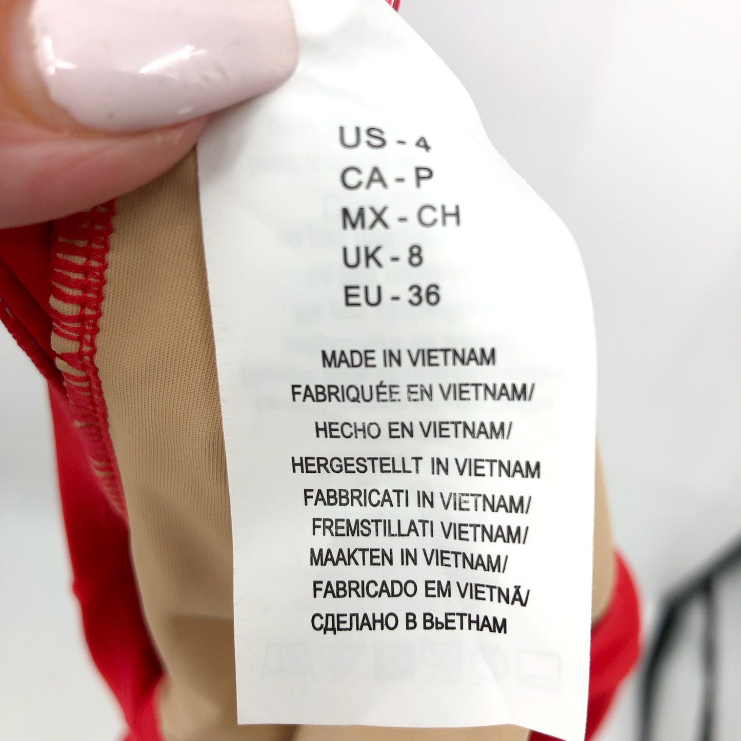 LA BLANCA Island Goddess One Piece Swimsuit Size 4 Cherry Red Cross Back NWT